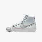 Pure Platinum/Barely Grape/Thunder Blue/Metallic Silver