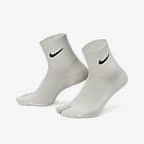 Nike Everyday Plus Lightweight Ankle Split-Toe Socks. Nike AU