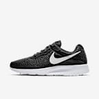 nike tanjun size 6