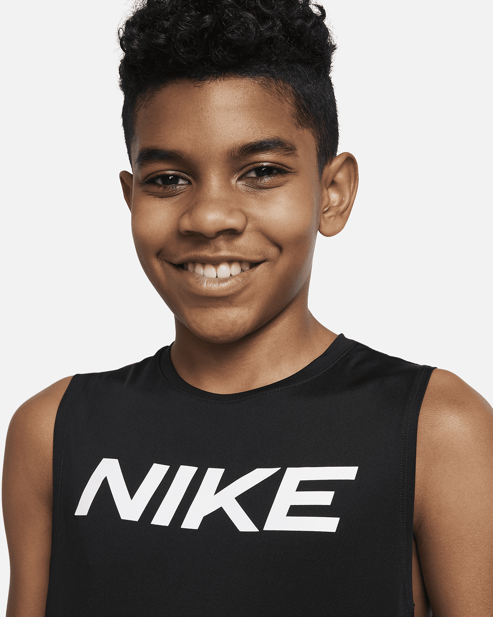 Nike Pro Older Kids' (Boys') Sleeveless Top. Nike AE