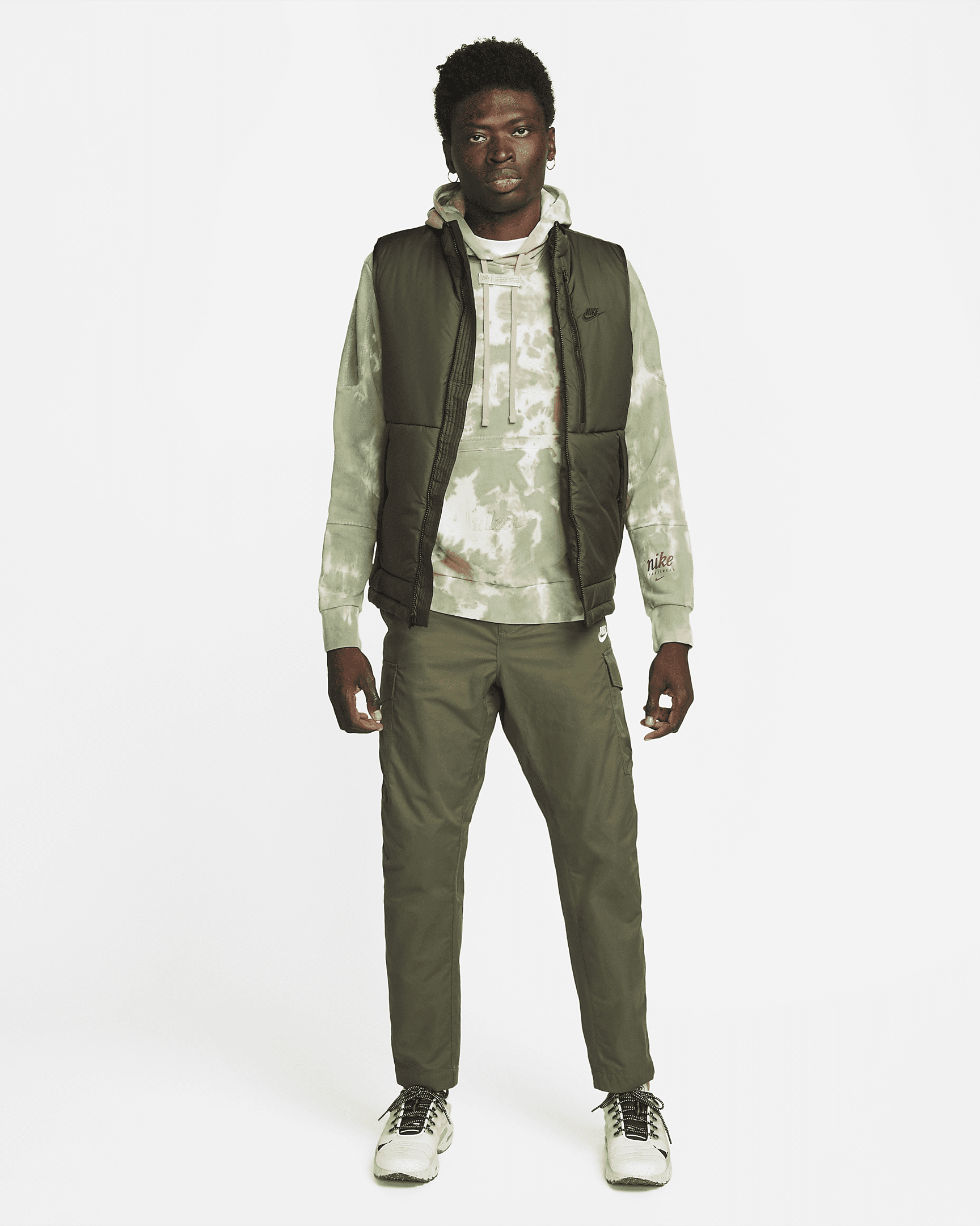Nike Sportswear Men's Unlined Utility Cargo Trousers. Nike NL