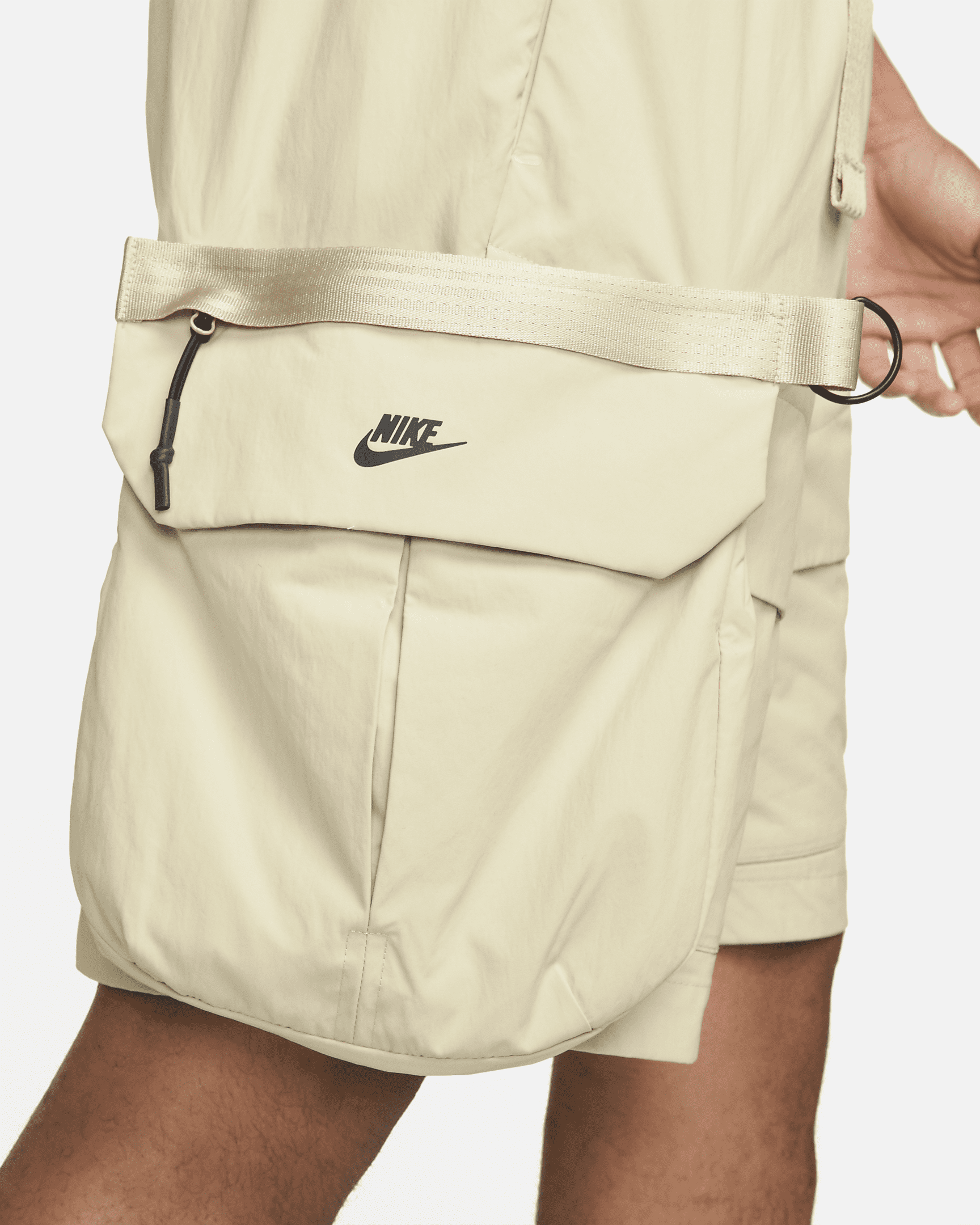 Nike Sportswear Tech Pack Men's Woven Unlined Cargo Shorts. Nike SI