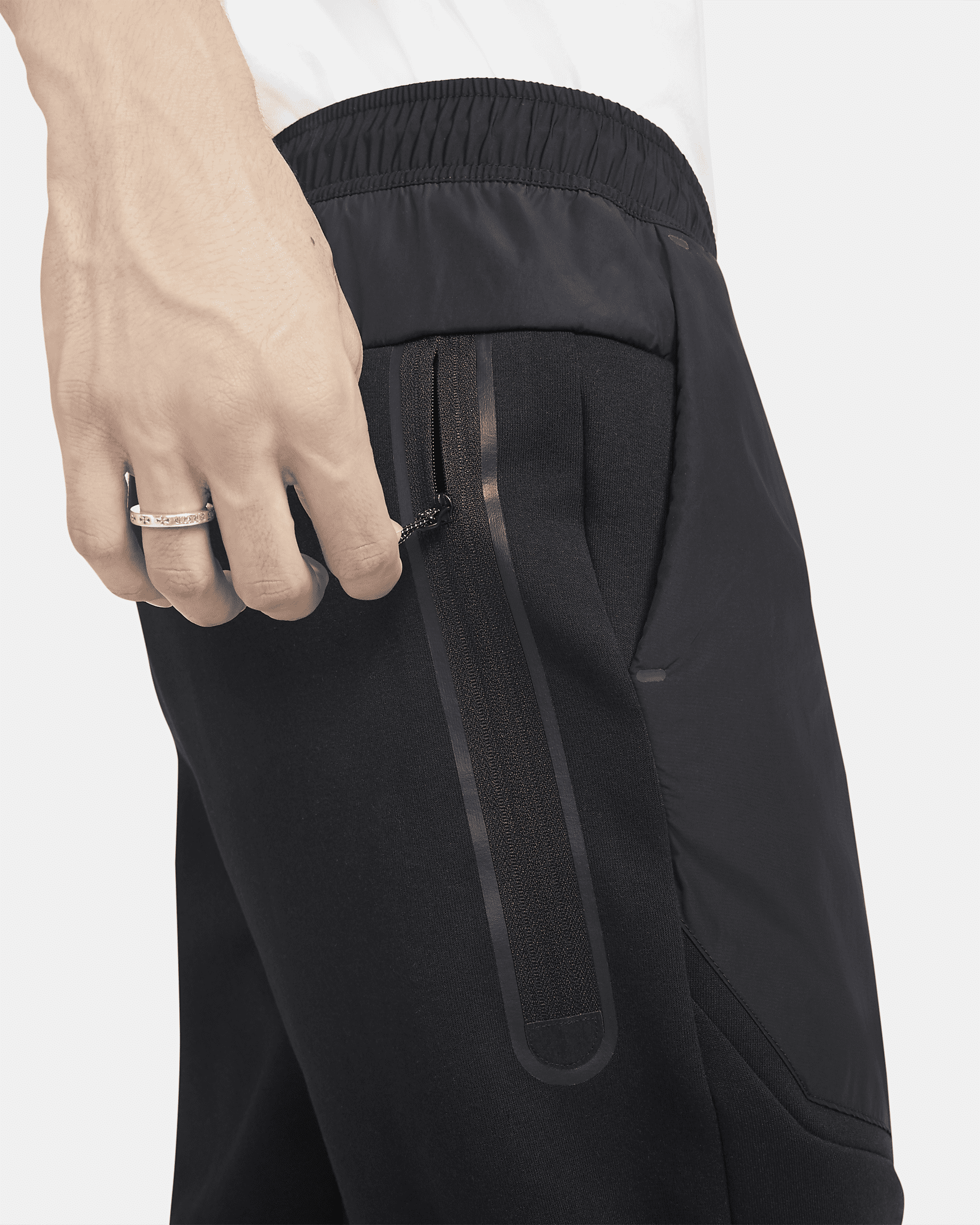 Nike Sportswear Tech Fleece Men's Woven Joggers. Nike LU