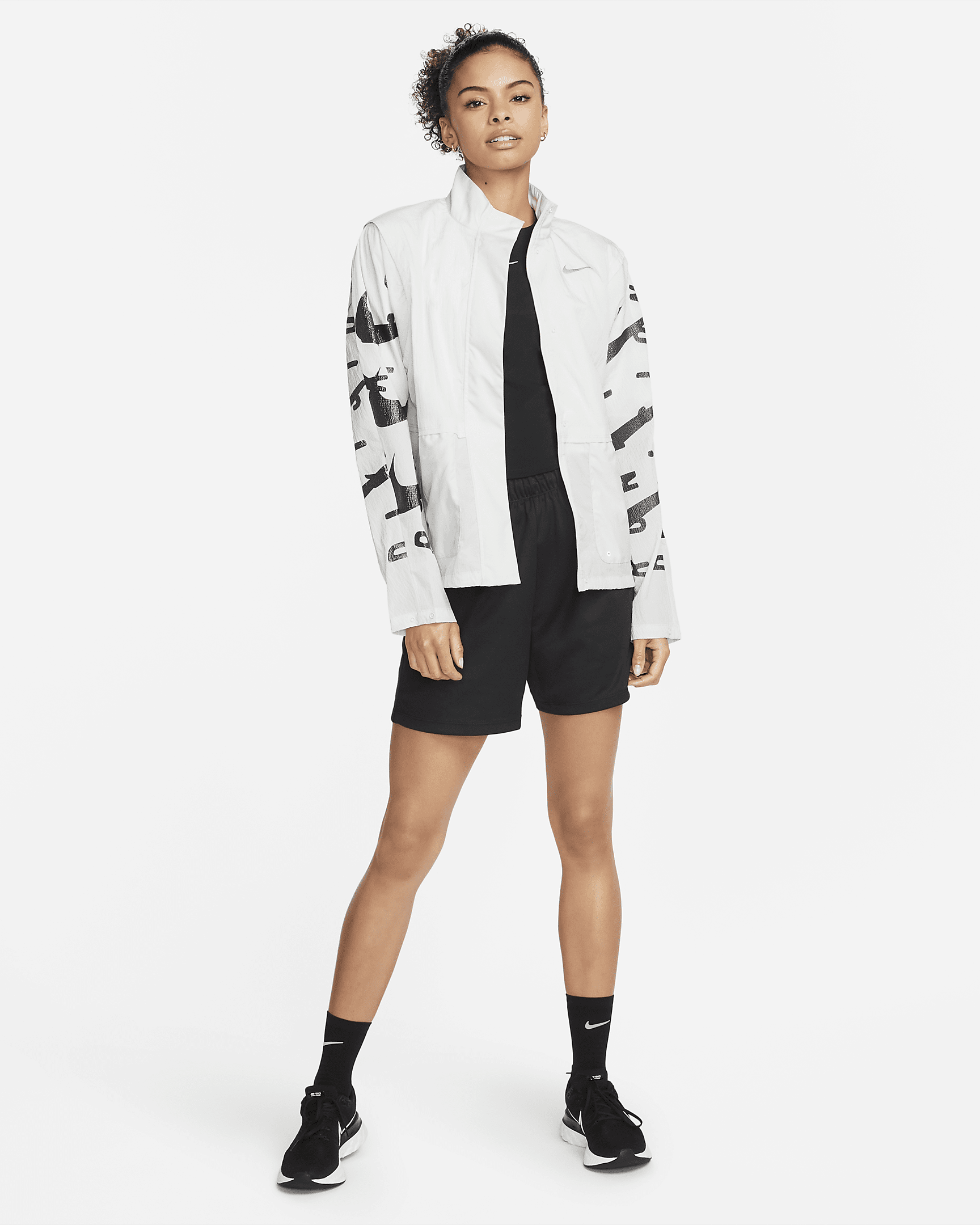 Nike ThermaFIT Run Division Women's Jacket. Nike AE