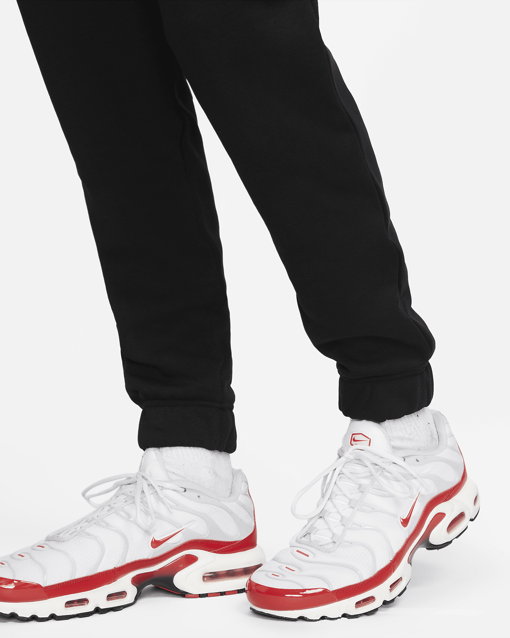 Liverpool F.C. Away Men's Fleece Football Pants. Nike AE