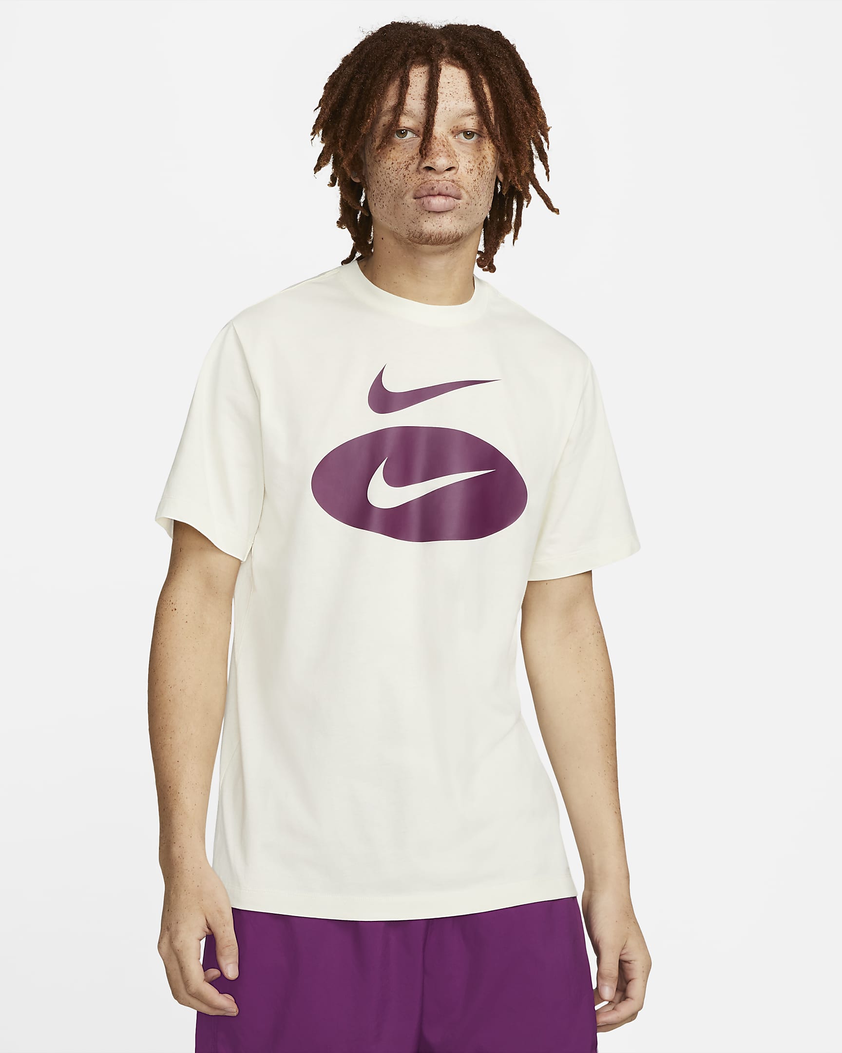 Nike Sportswear Swoosh Men\'s T-Shirt Coconut Milk