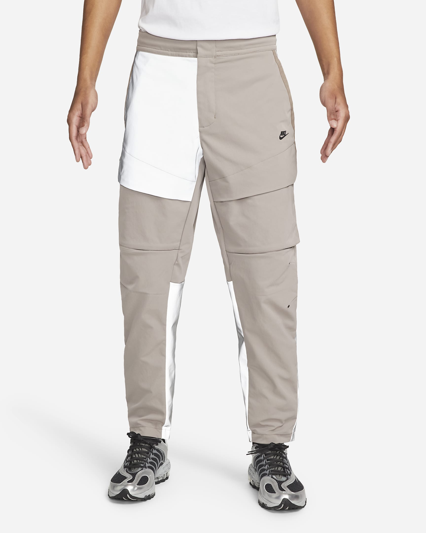 Nike Sportswear Tech Pack Men\'s Reflective Unlined Cargo Pants Moon Fossil/Black