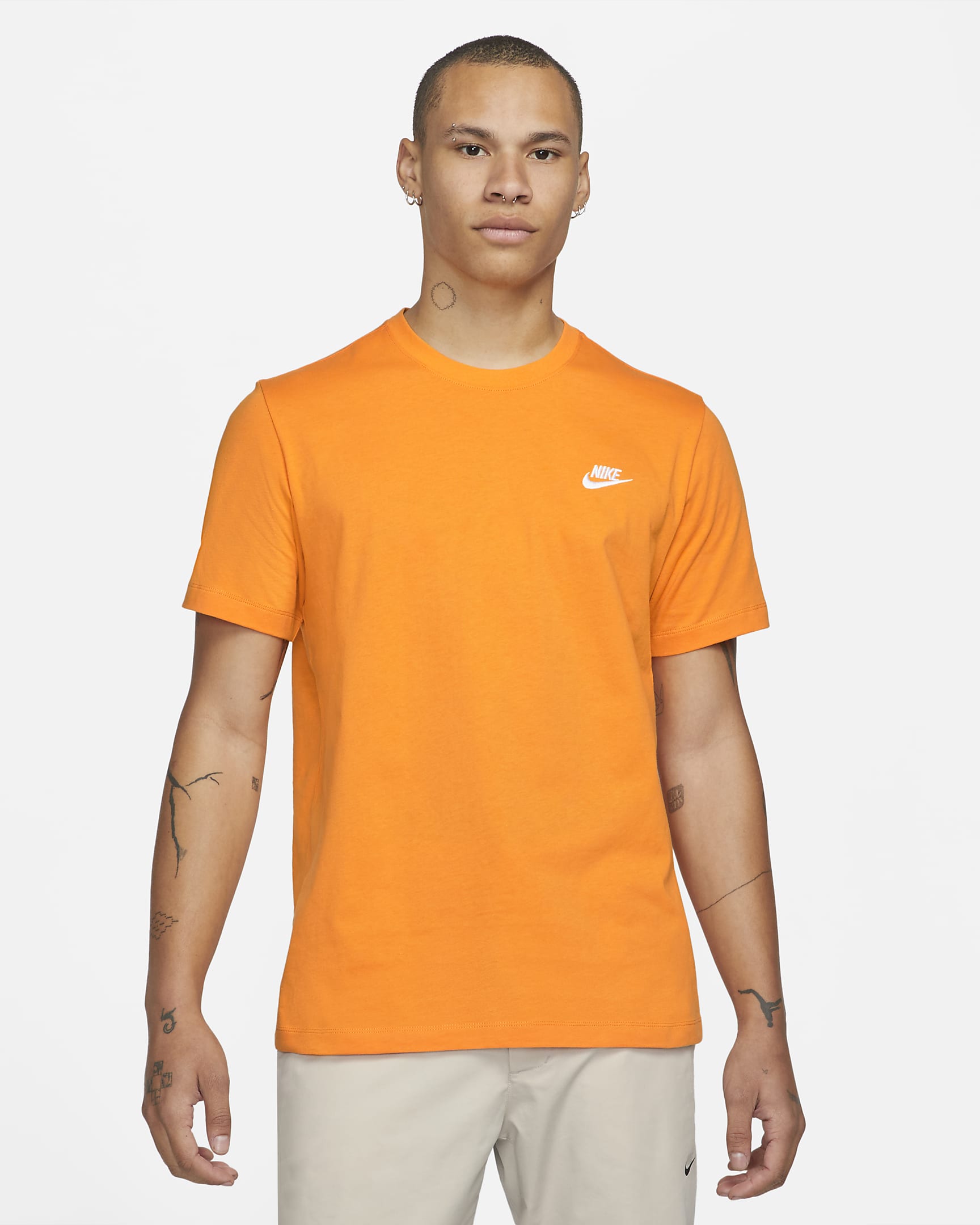Nike Sportswear Club Men\'s T-Shirt Kumquat