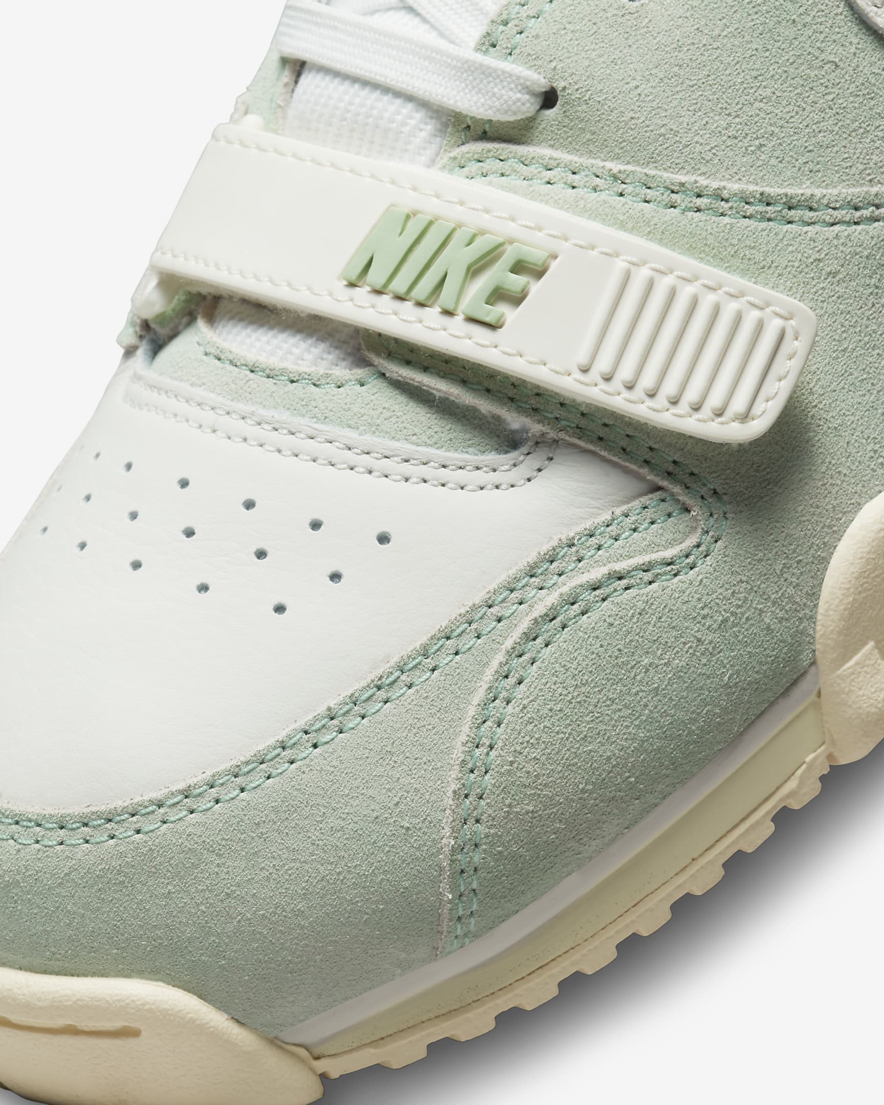 air-trainer-1-shoes-2mT6mG.png