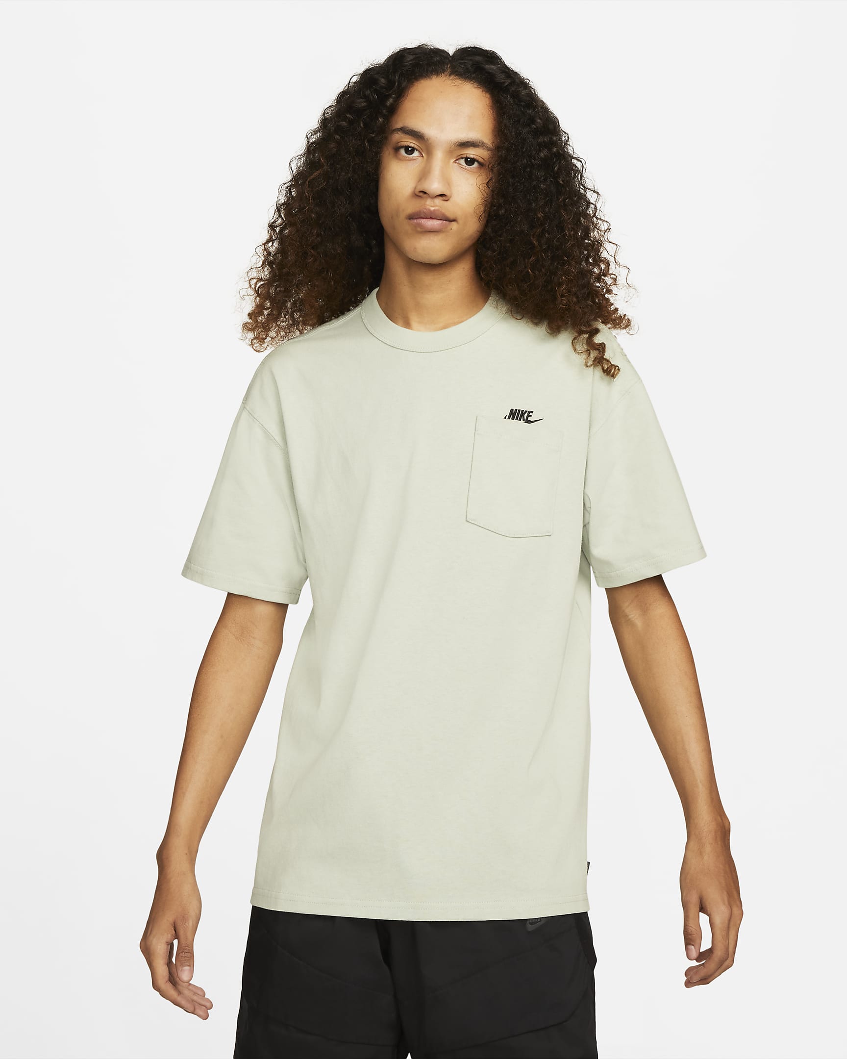 Nike Sportswear Premium Essentials Men\'s Pocket T-Shirt Seafoam/Black