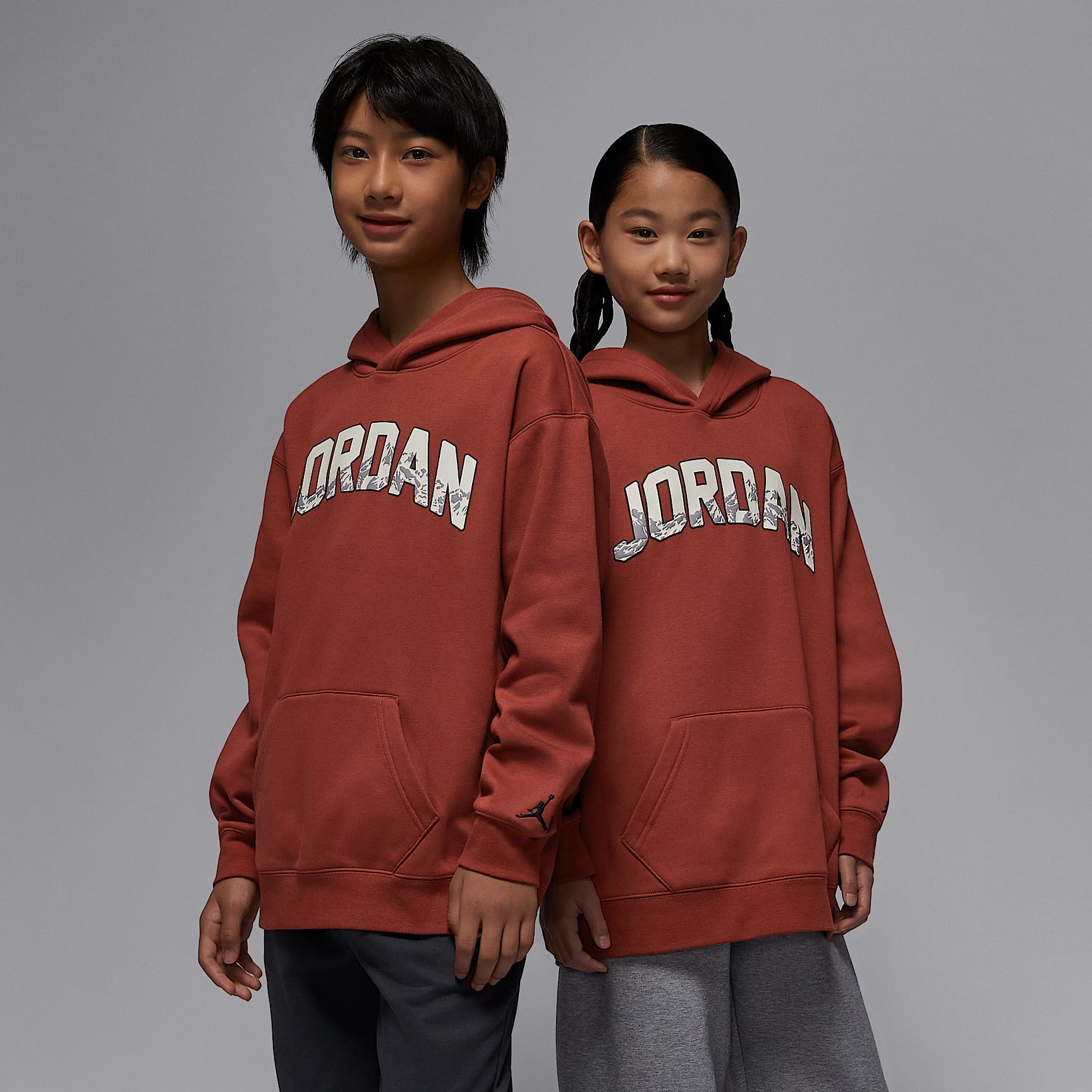 Sudadera con gorro sin cierre Gift Giving Mountain para niños talla grande Jordan