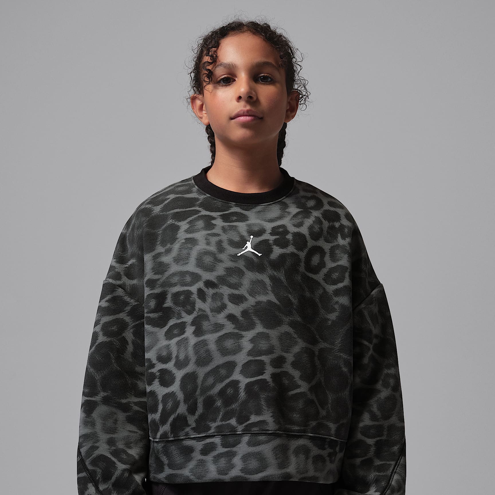 Sudadera de cuello redondo estampada Dri-FIT Jordan Perform Sport para niños talla grande