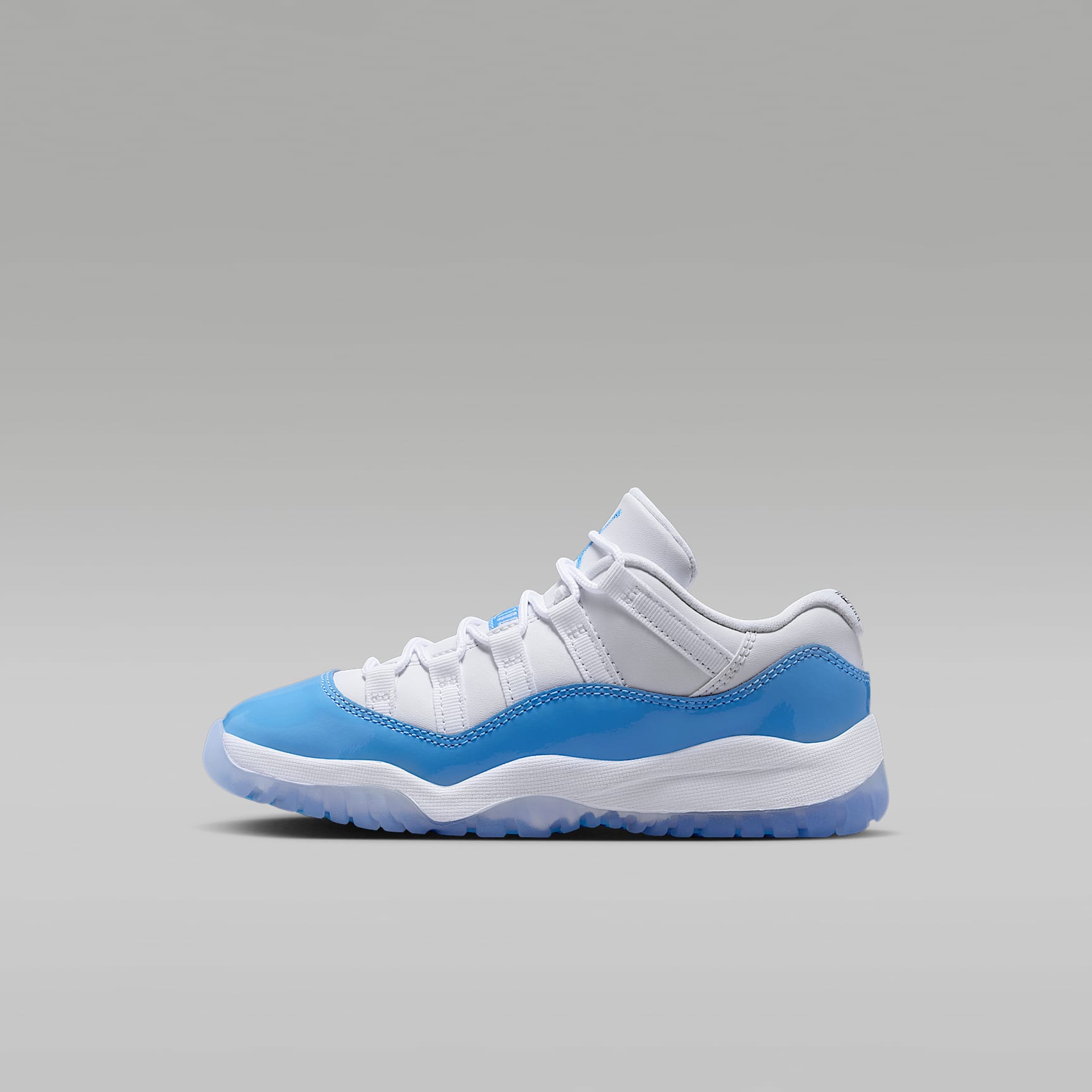 ジョーダン 11 レトロ LOW "University Blue" リトルキッズシューズ