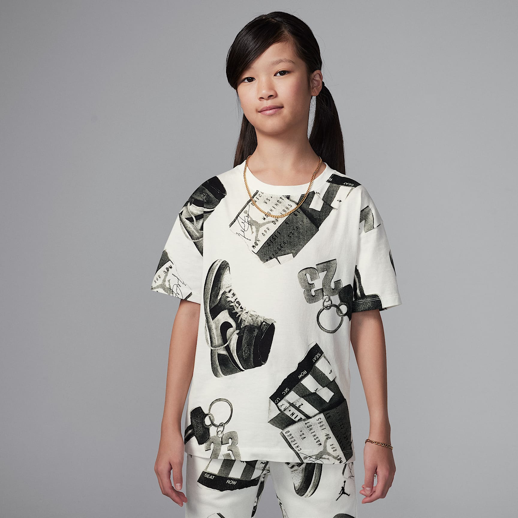 Playera estampada para niños talla grande Brooklyn Jordan