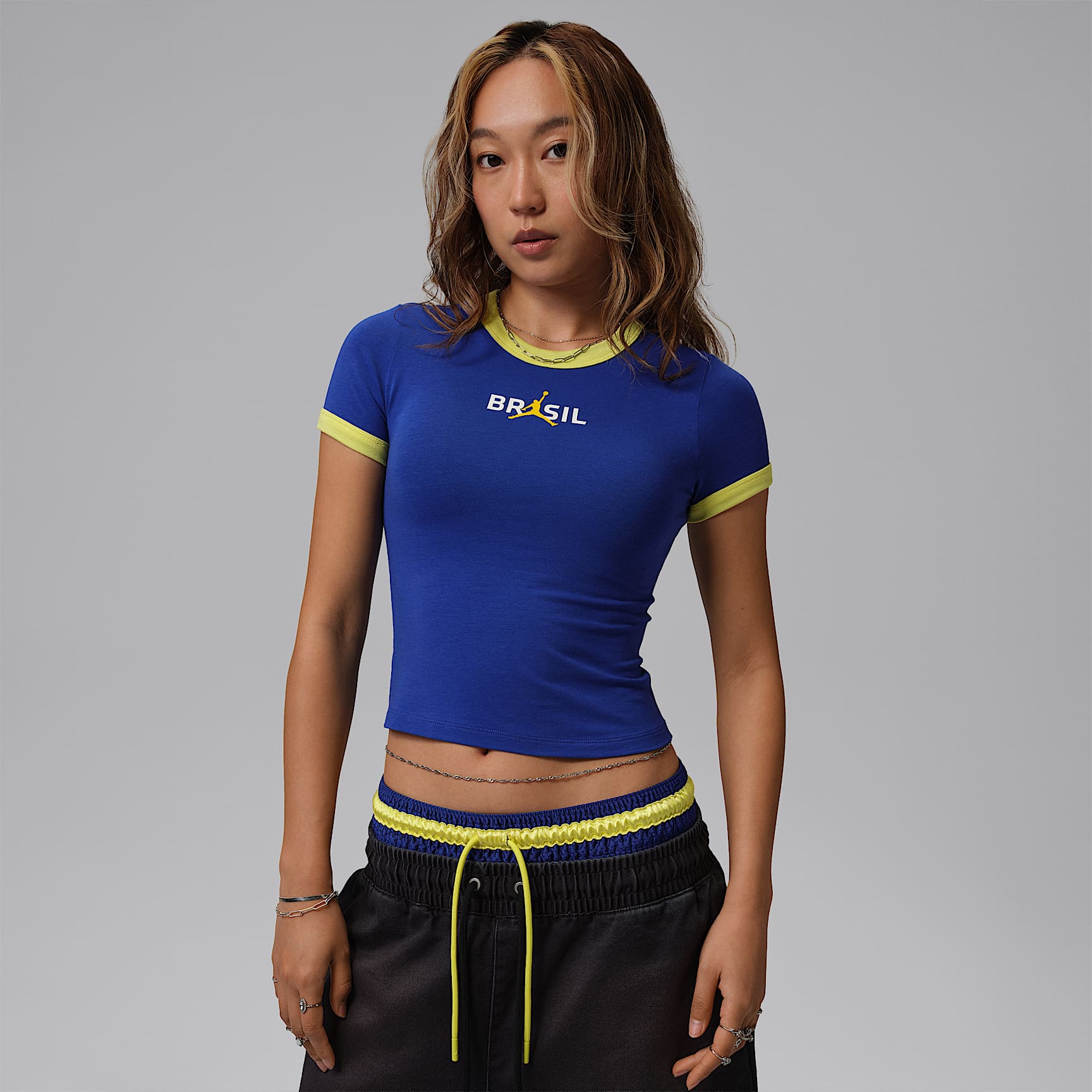 Jordan Women's Graphic Brazil Crewneck Shirt