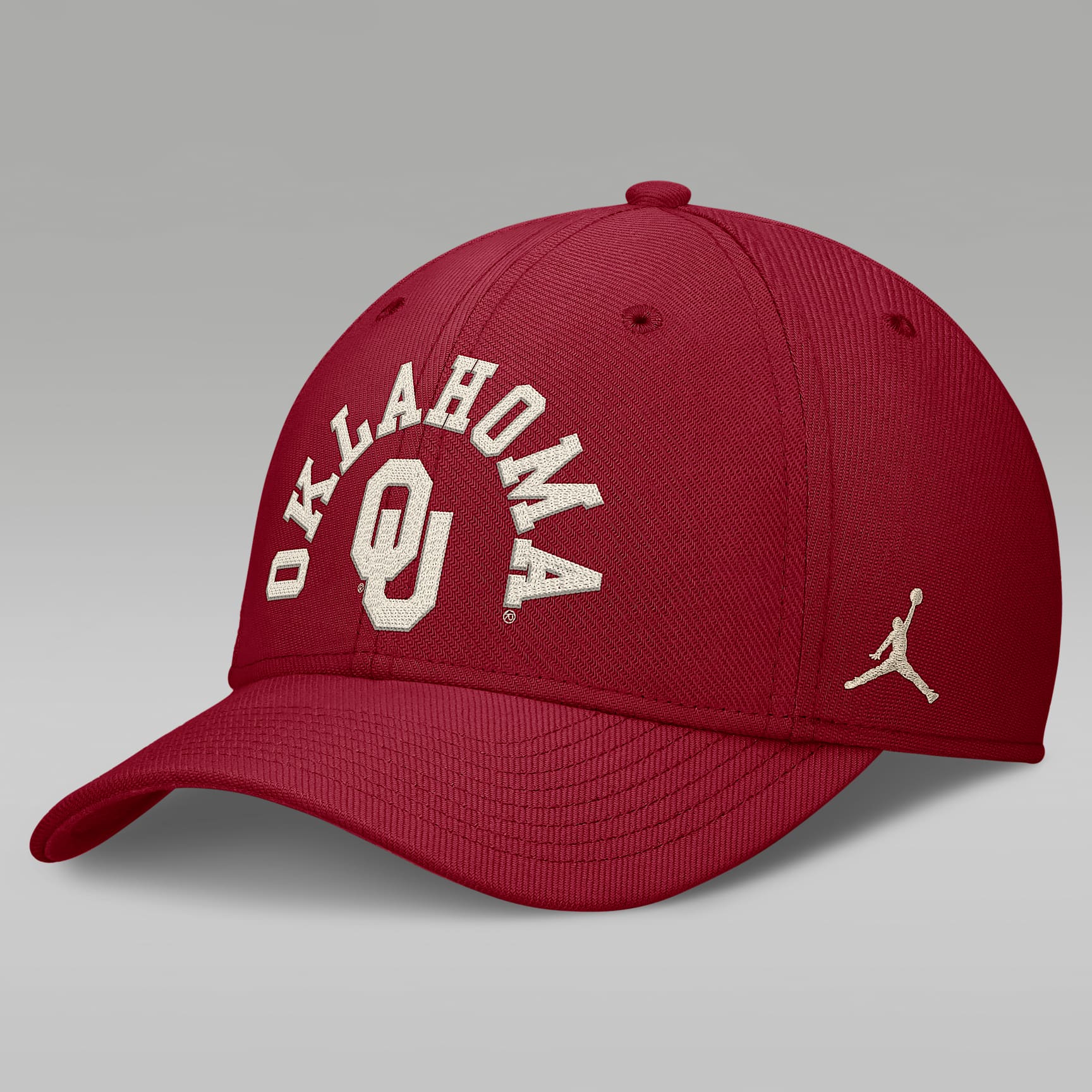 Gorra universitaria marca Jordan Dri-FIT para hombre Oklahoma Campus Prep
