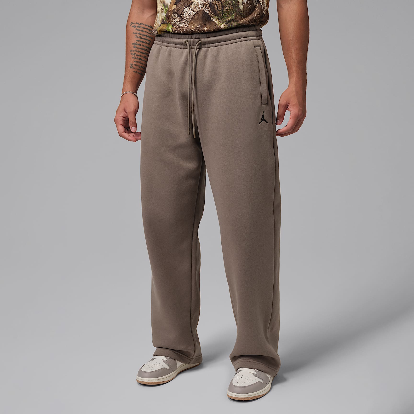 Jordan Brooklyn Fleece Men's Oversized Open-Hem Trousers