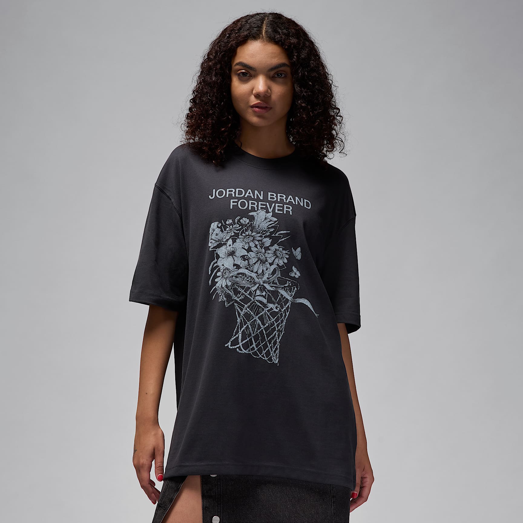 Jordan Women's Oversized Graphic T-Shirt