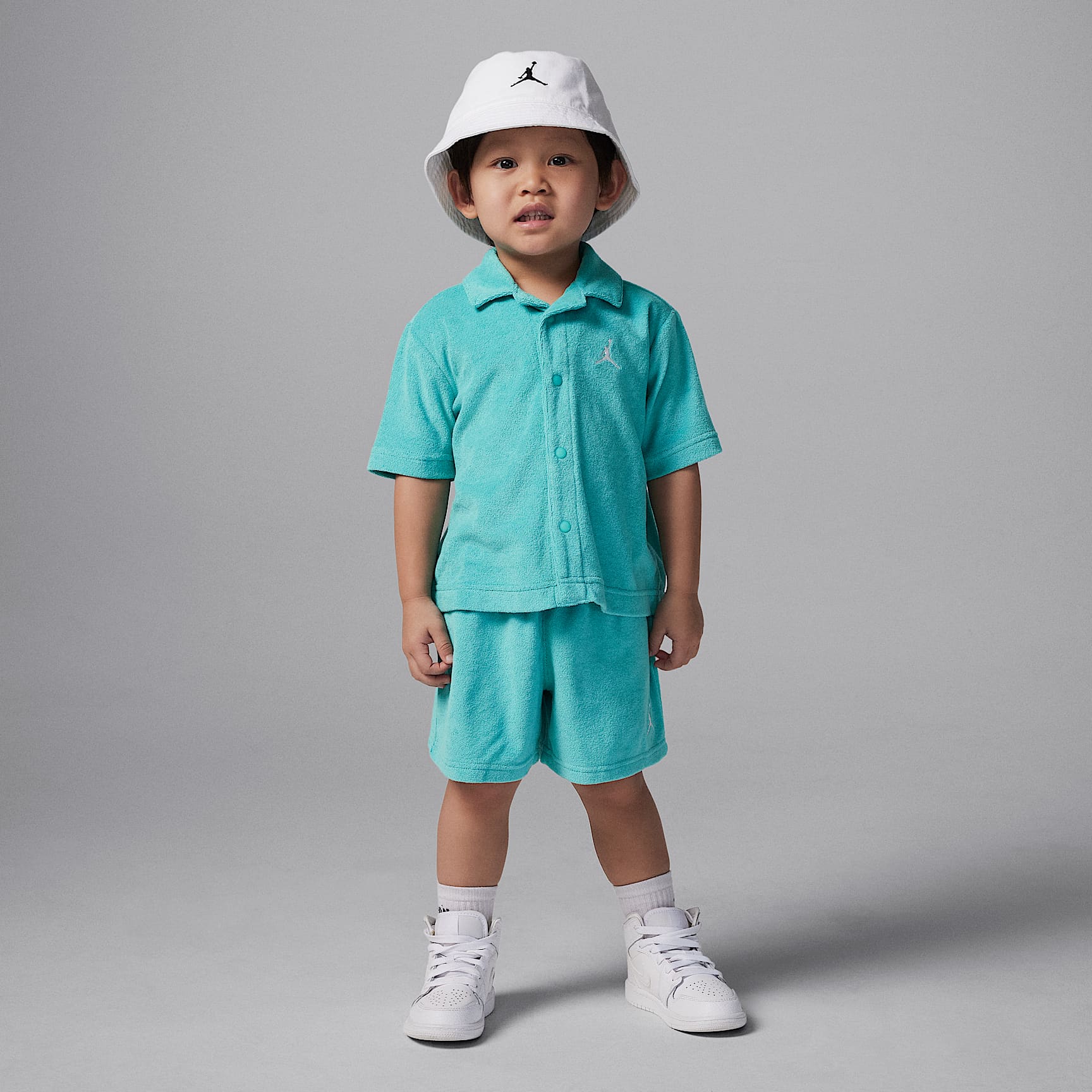 Conjunto de 2 piezas de campamento de tela de felpa para niños talla pequeña Jordan