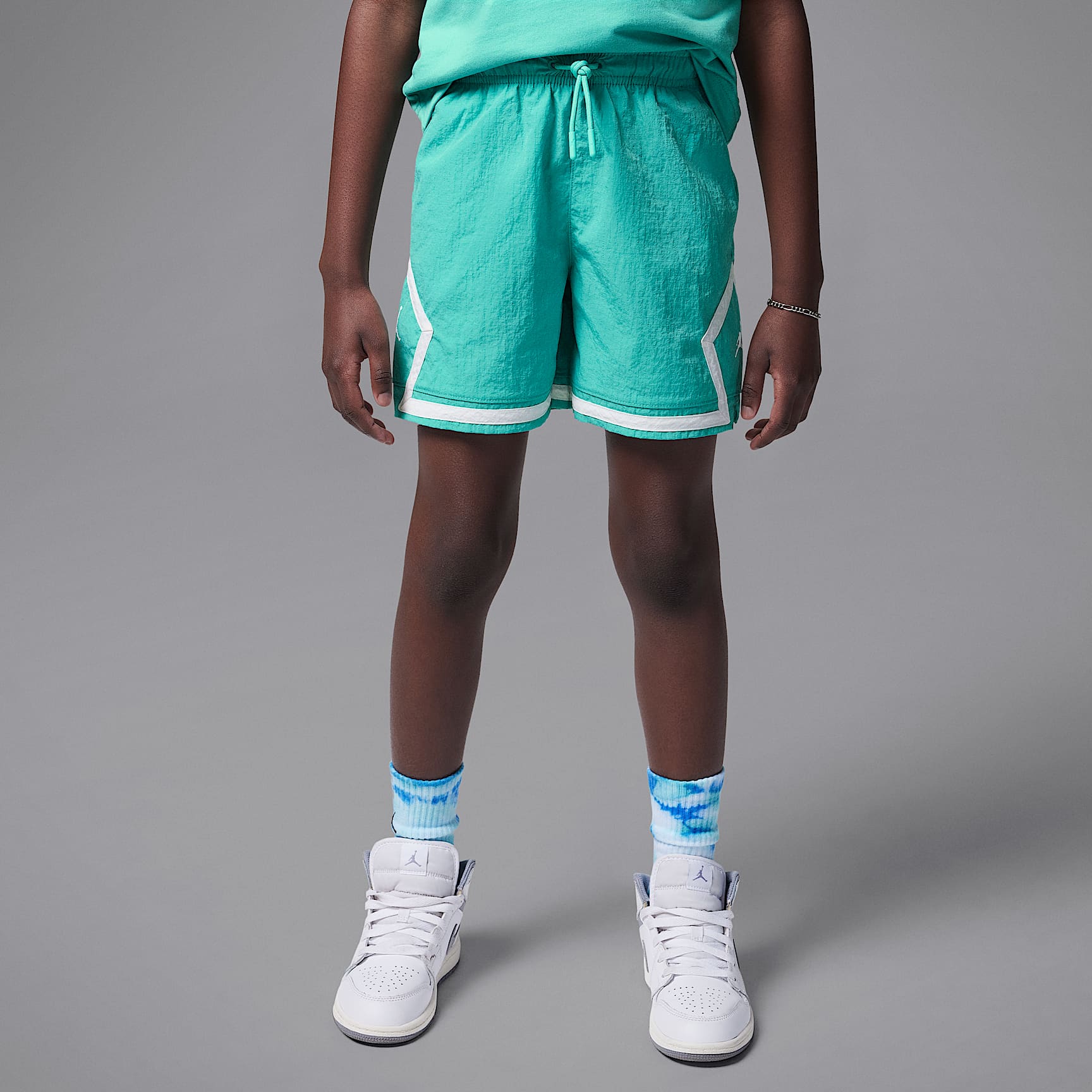 Shorts para la alberca de tejido Woven Diamond para niños talla pequeña Jordan