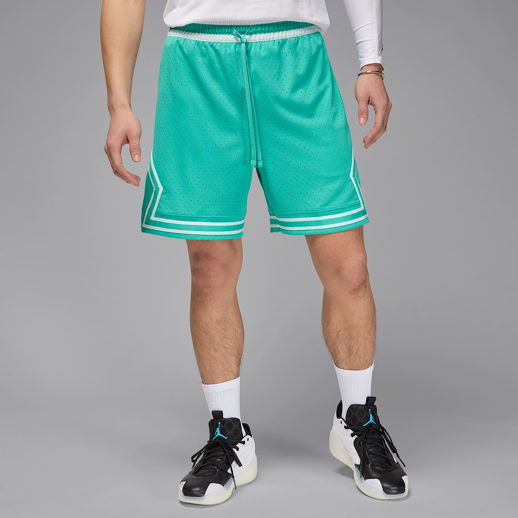 Jordan Sport Men's Dri-FIT Mesh Diamond Shorts