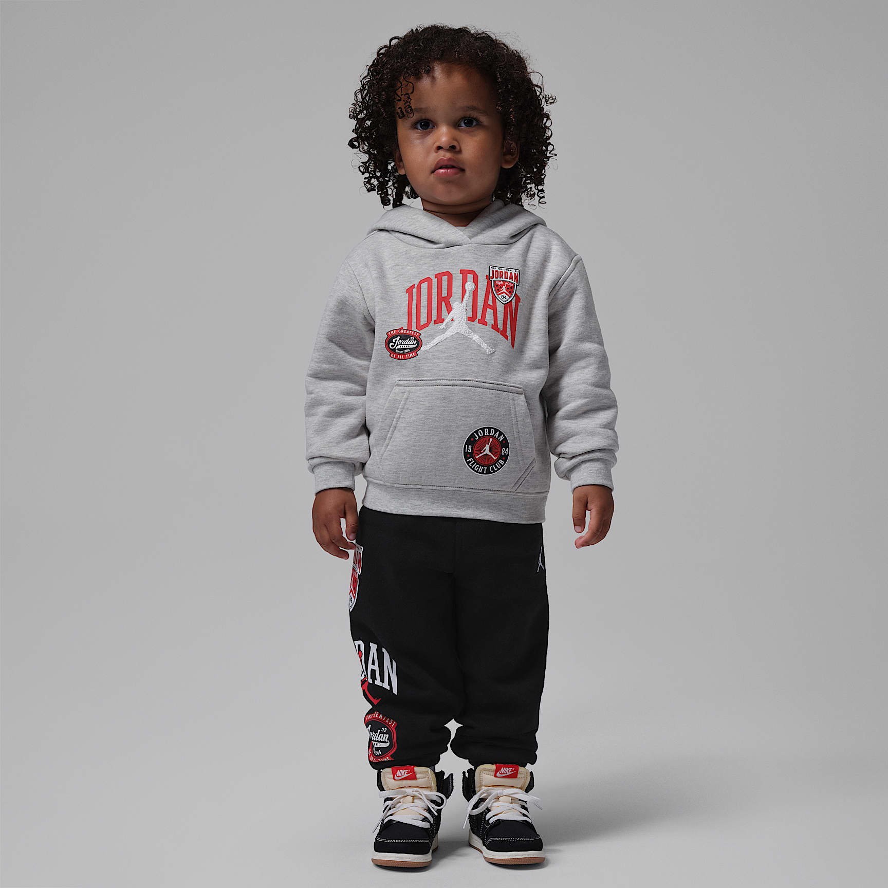 Conjunto de sudadera con gorro sin cierre Interstate 23 de 2 piezas con tejido Fleece infantil Jordan