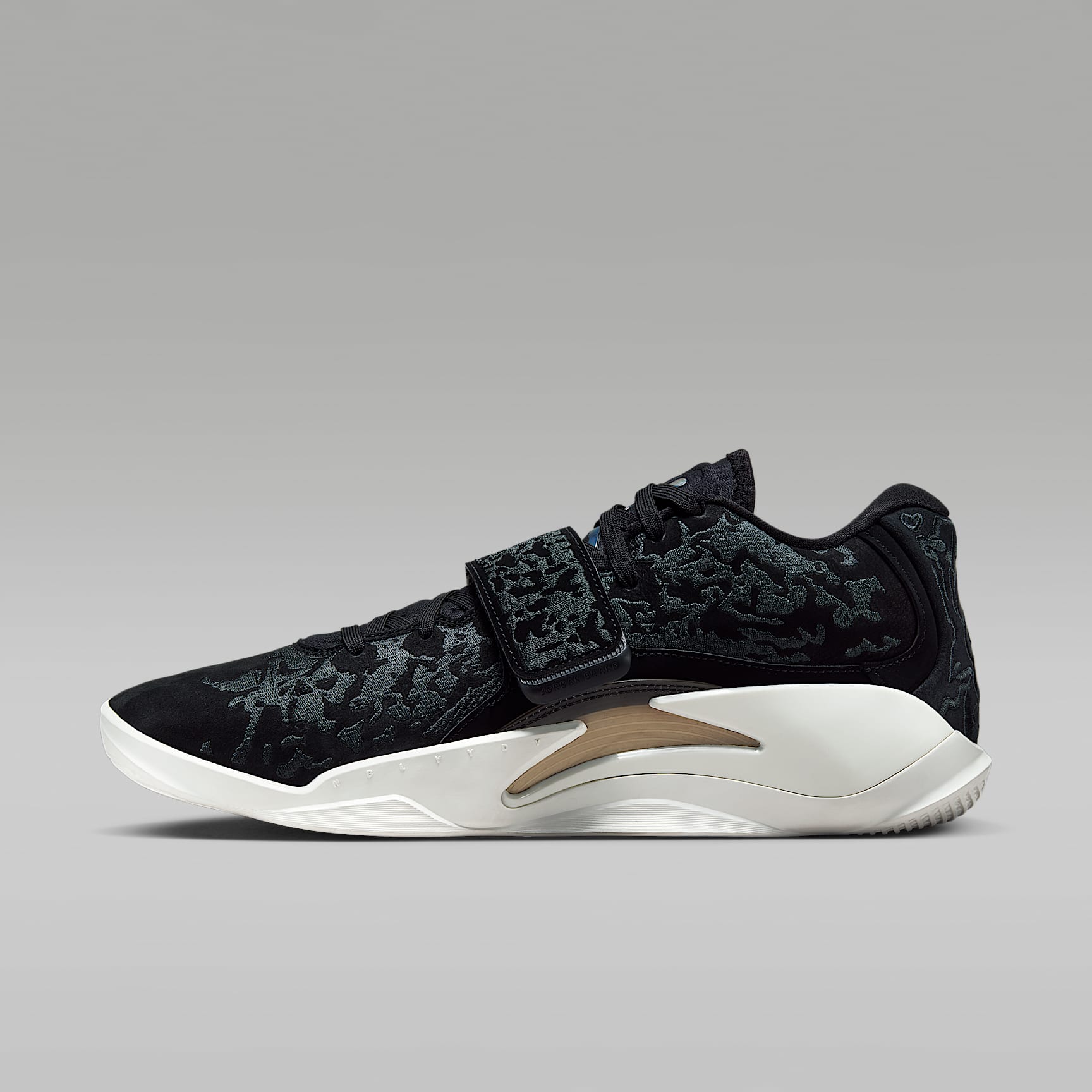 Zion 3 M.U.D. "Ash" SE PF Basketball Shoes