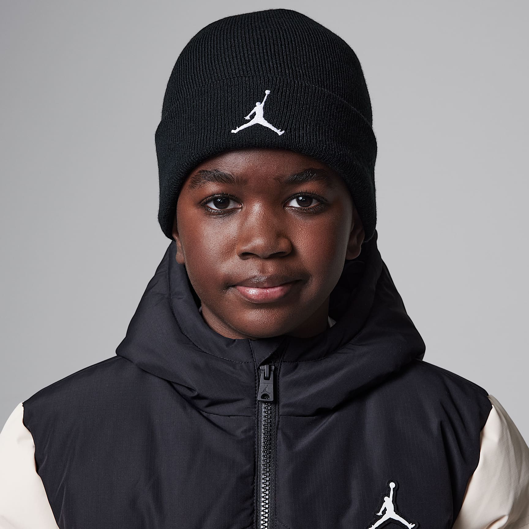 Conjunto de gorro de dos piezas para niños talla grande Jordan Essentials