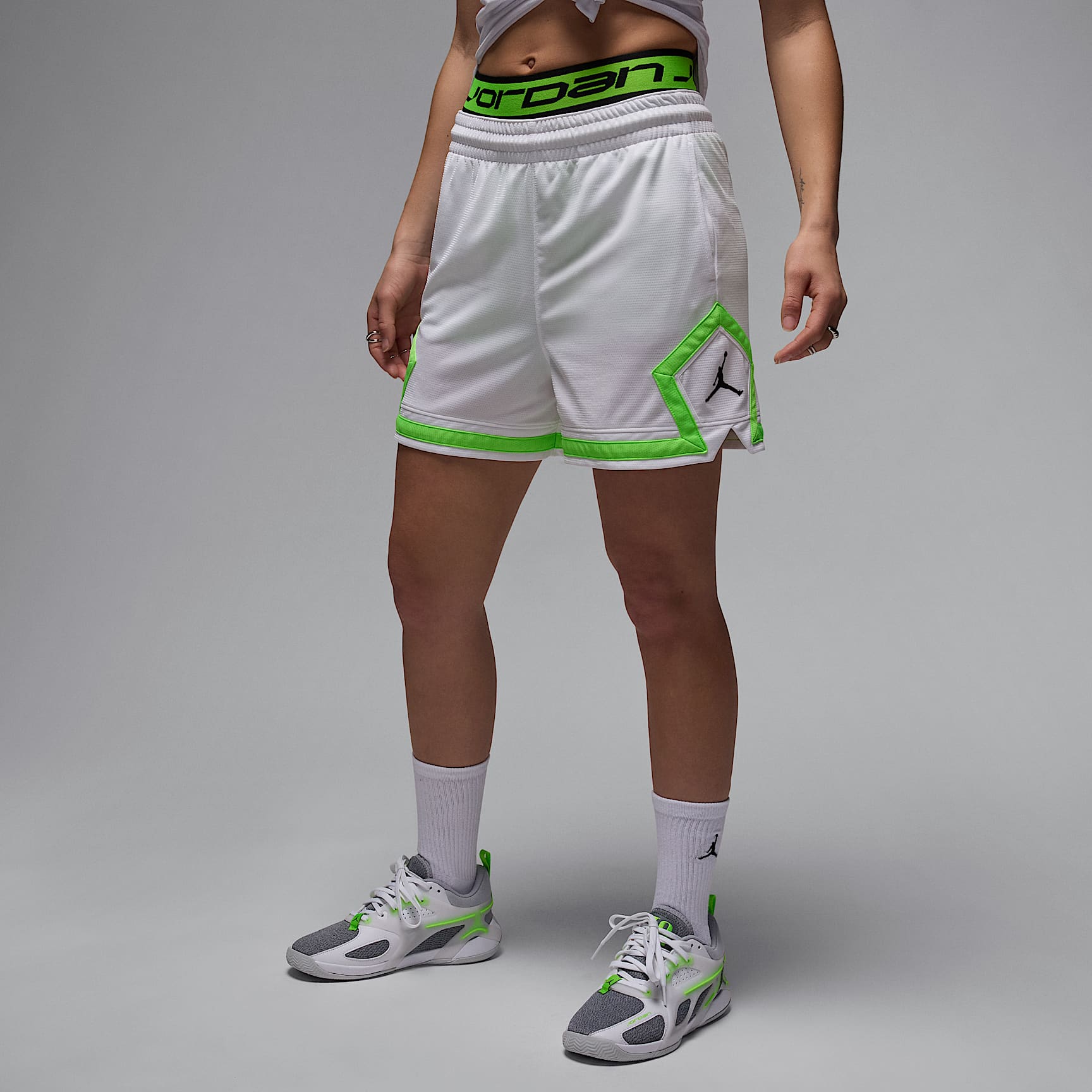 Jordan Sport 女款 4" Diamond 短褲