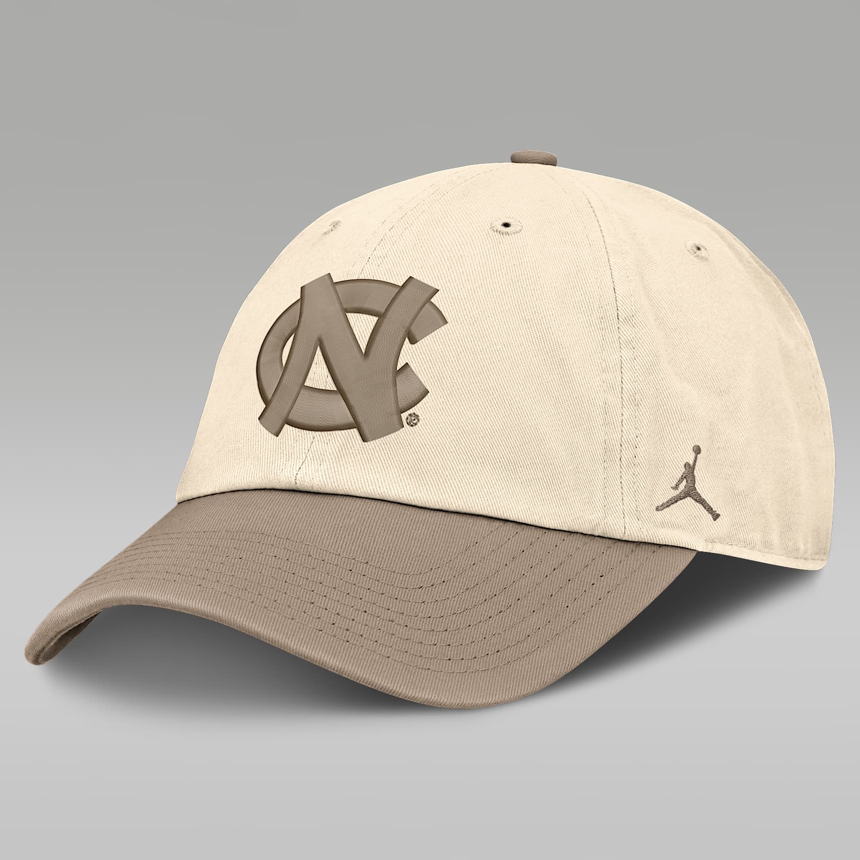 Gorra universitaria marca Jordan ajustable para hombre North Carolina Natural Club