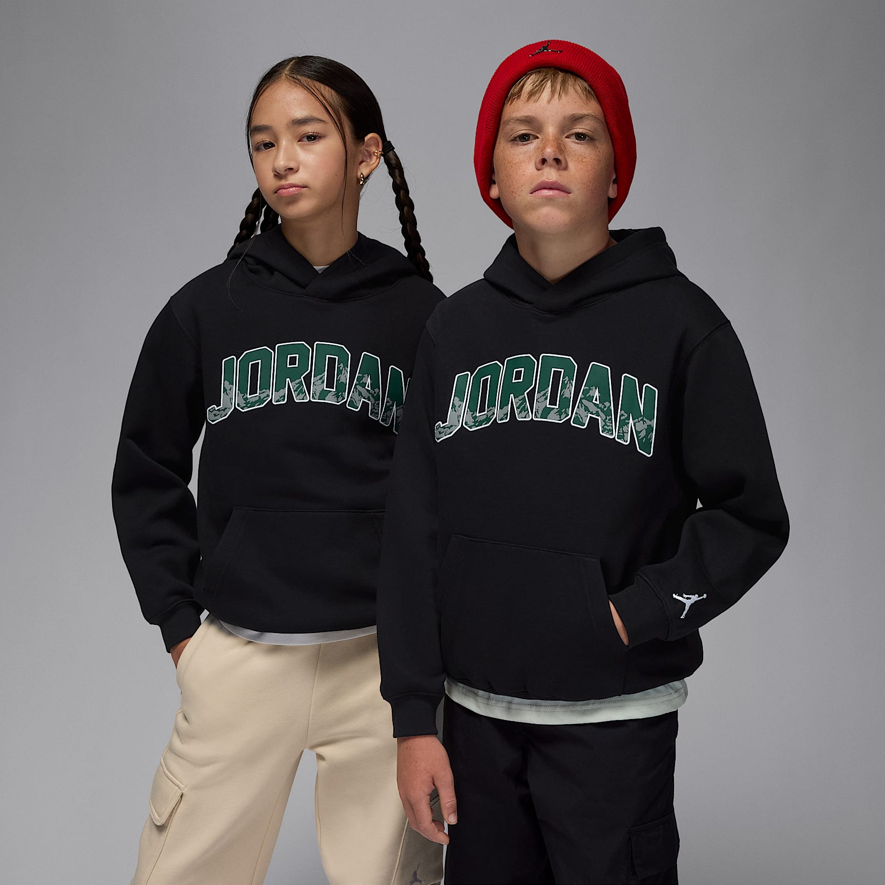 Jordan Gift Giving Mountain belebújós, kapucnis pulóver nagyobb gyerekeknek