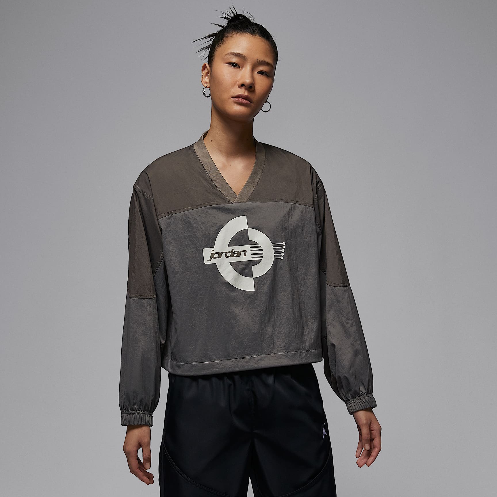 Jordan Brooklyn Women's Woven Long-Sleeve Graphic Pullover