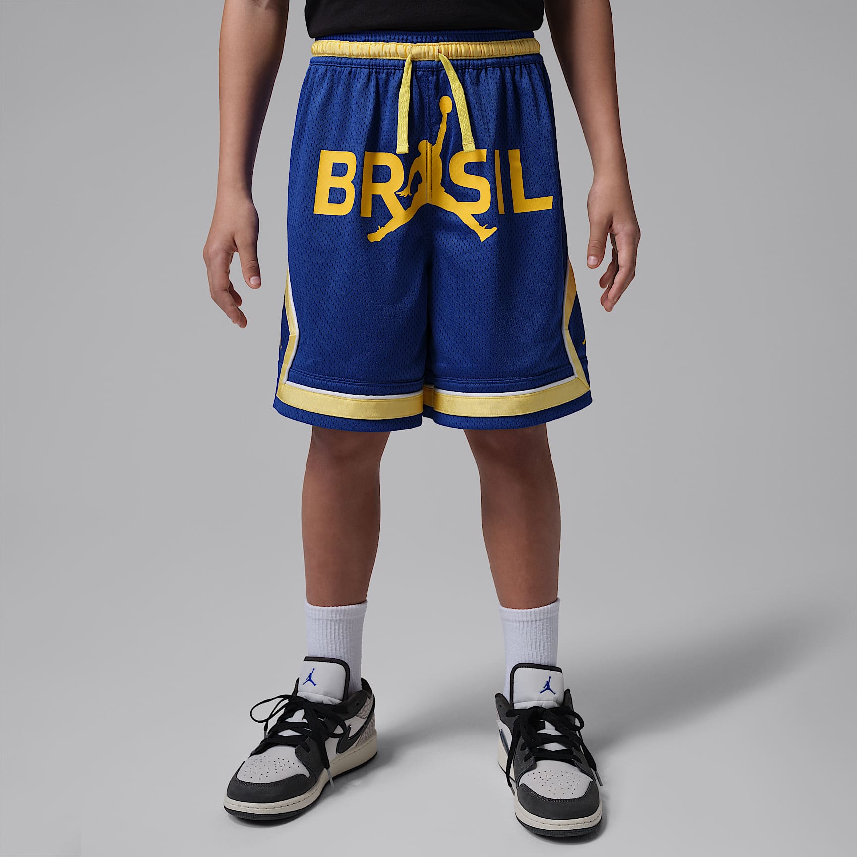 Jordan Essentials Big Kids' Dri-FIT P6 Mesh Diamond Shorts