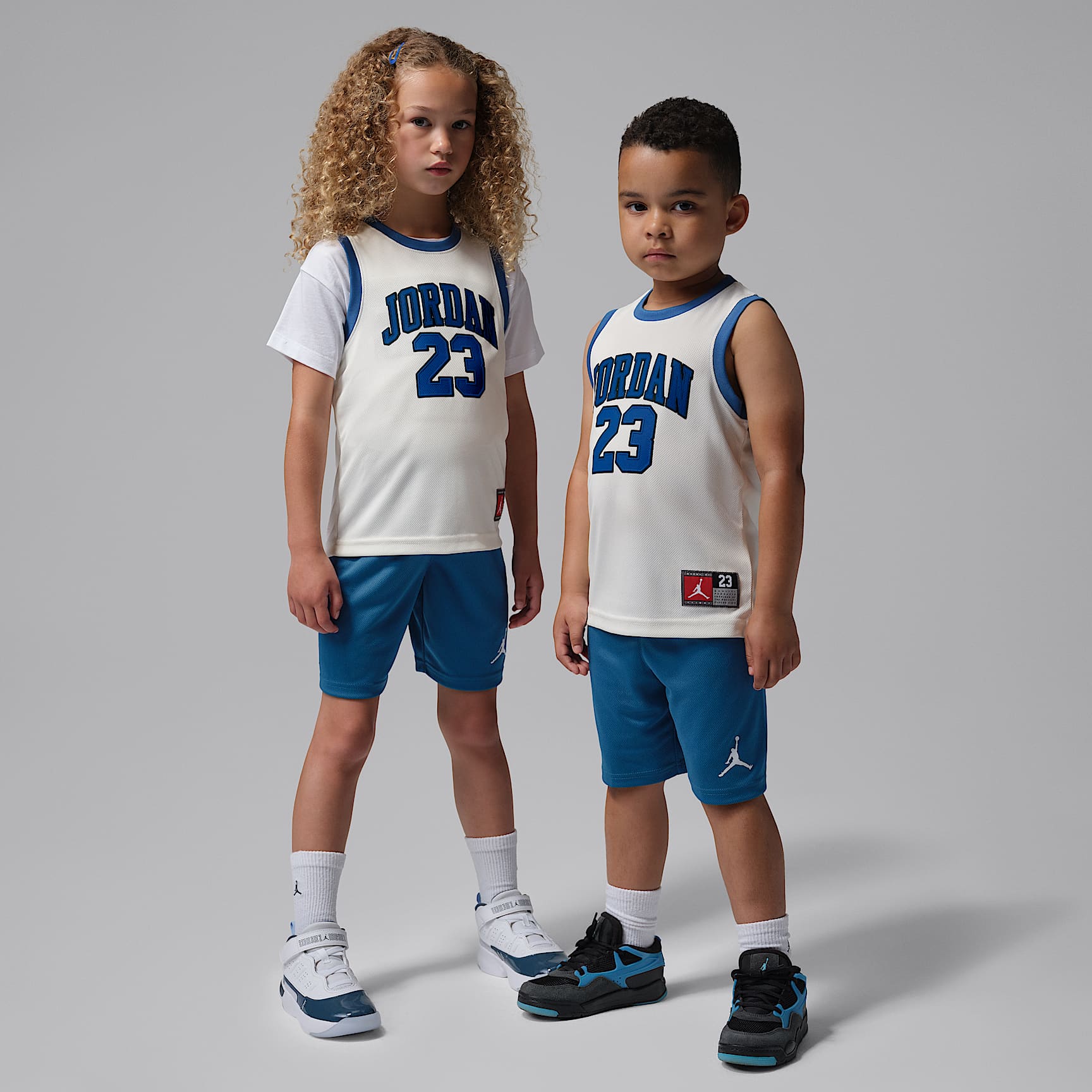 Conjunto de jersey de 2 piezas para niños talla pequeña Jordan 23 Jersey