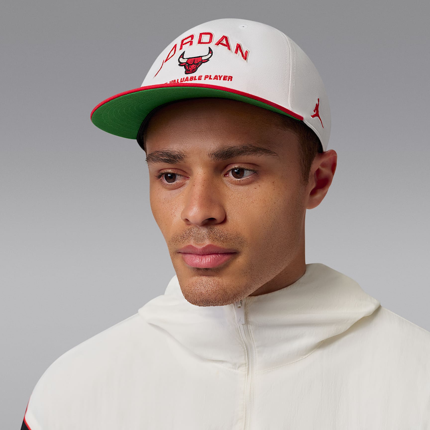 Czapka o nieusztywnianej konstrukcji z płaskim daszkiem Jordan Pro