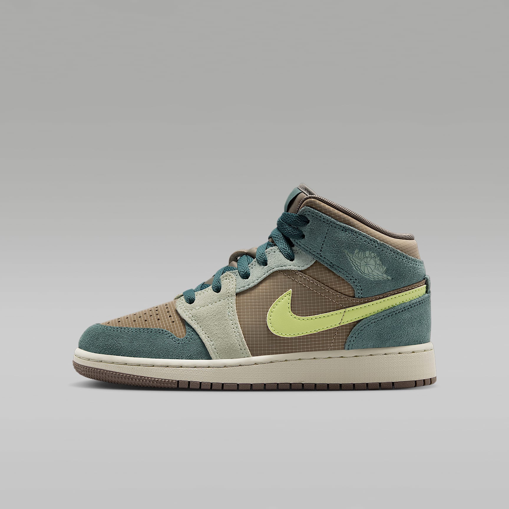 Air Jordan 1 Mid SE Big Kids' Shoes