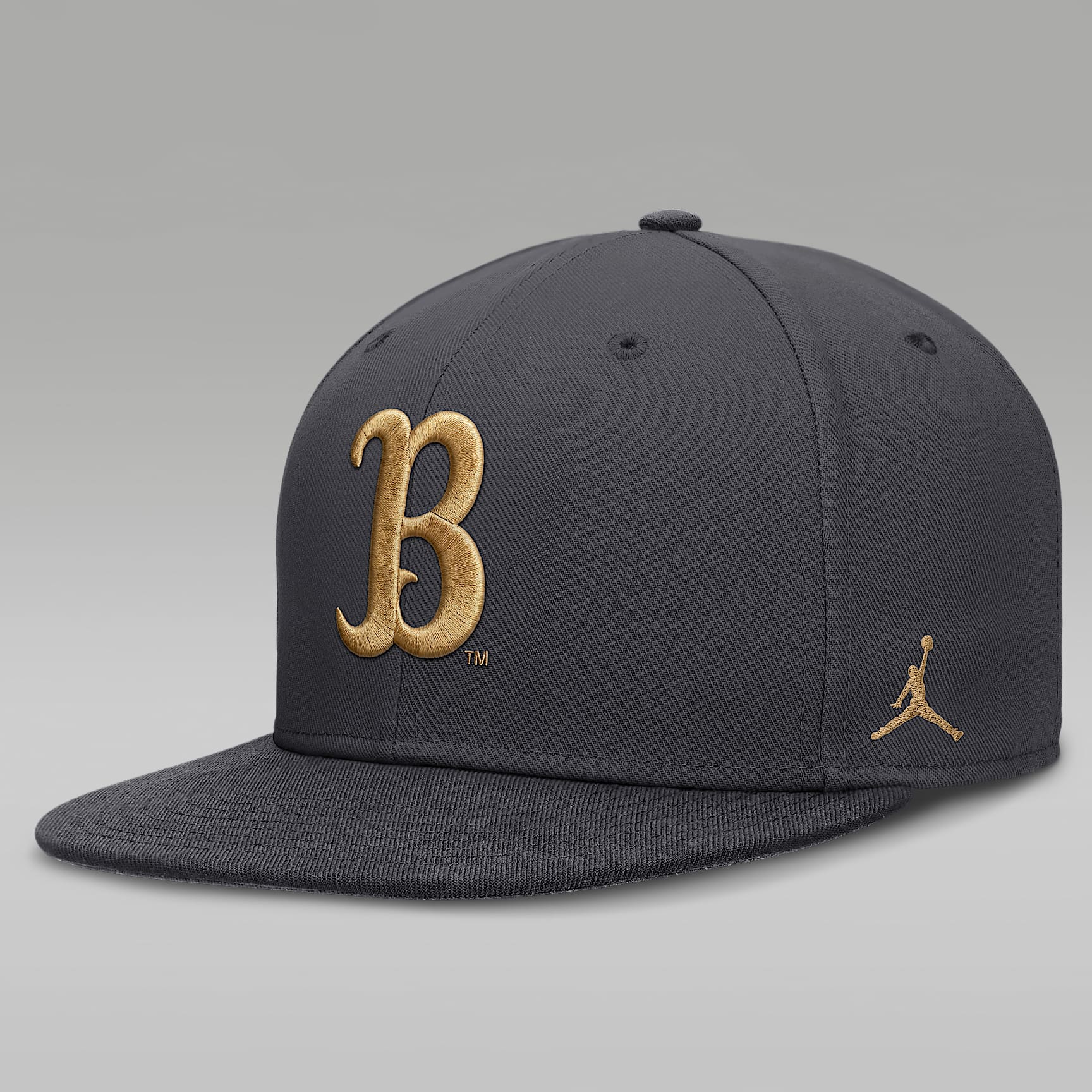 Gorra universitaria marca Jordan Dri-FIT ajustada para hombre UCLA Pro