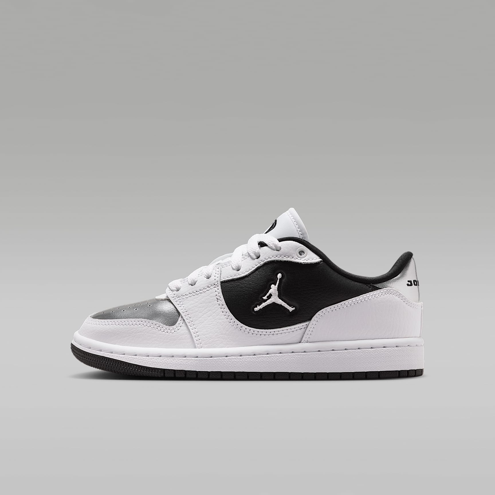 Jordan Court Connect Low Older Kids' Shoes. Nike CZ