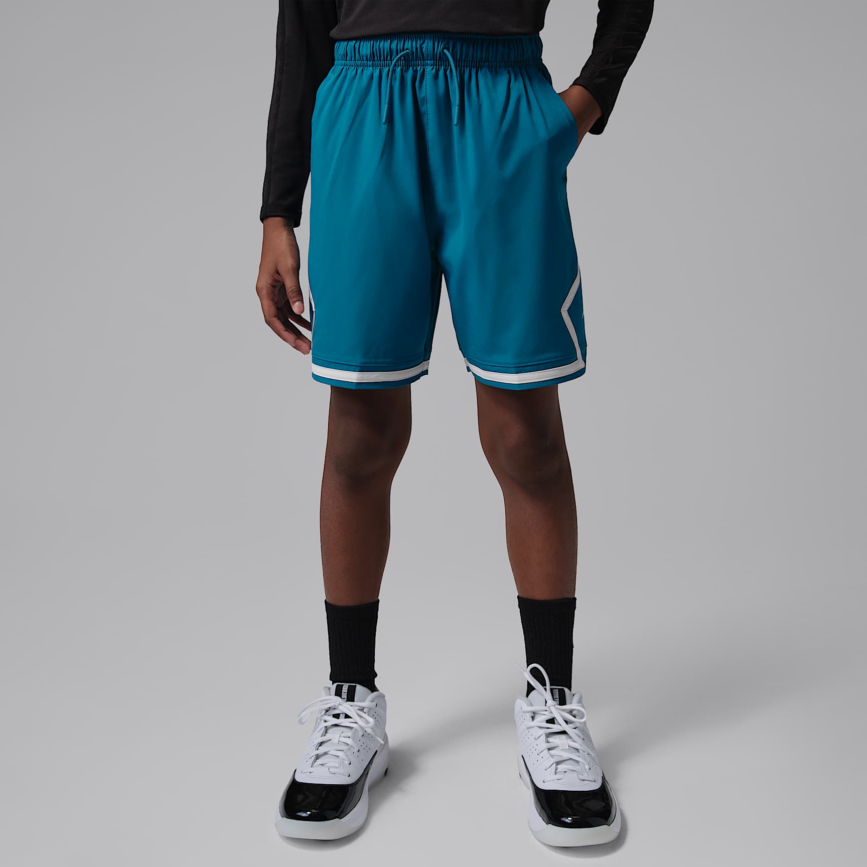 Jordan Older Kids' Dri-FIT Diamond Woven Shorts