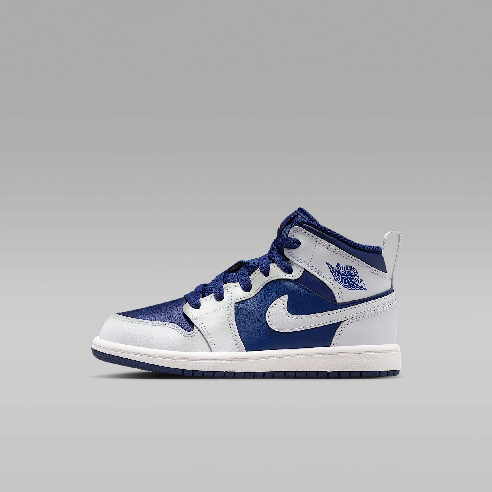 Jordan 1 Mid Younger Kids' Shoes