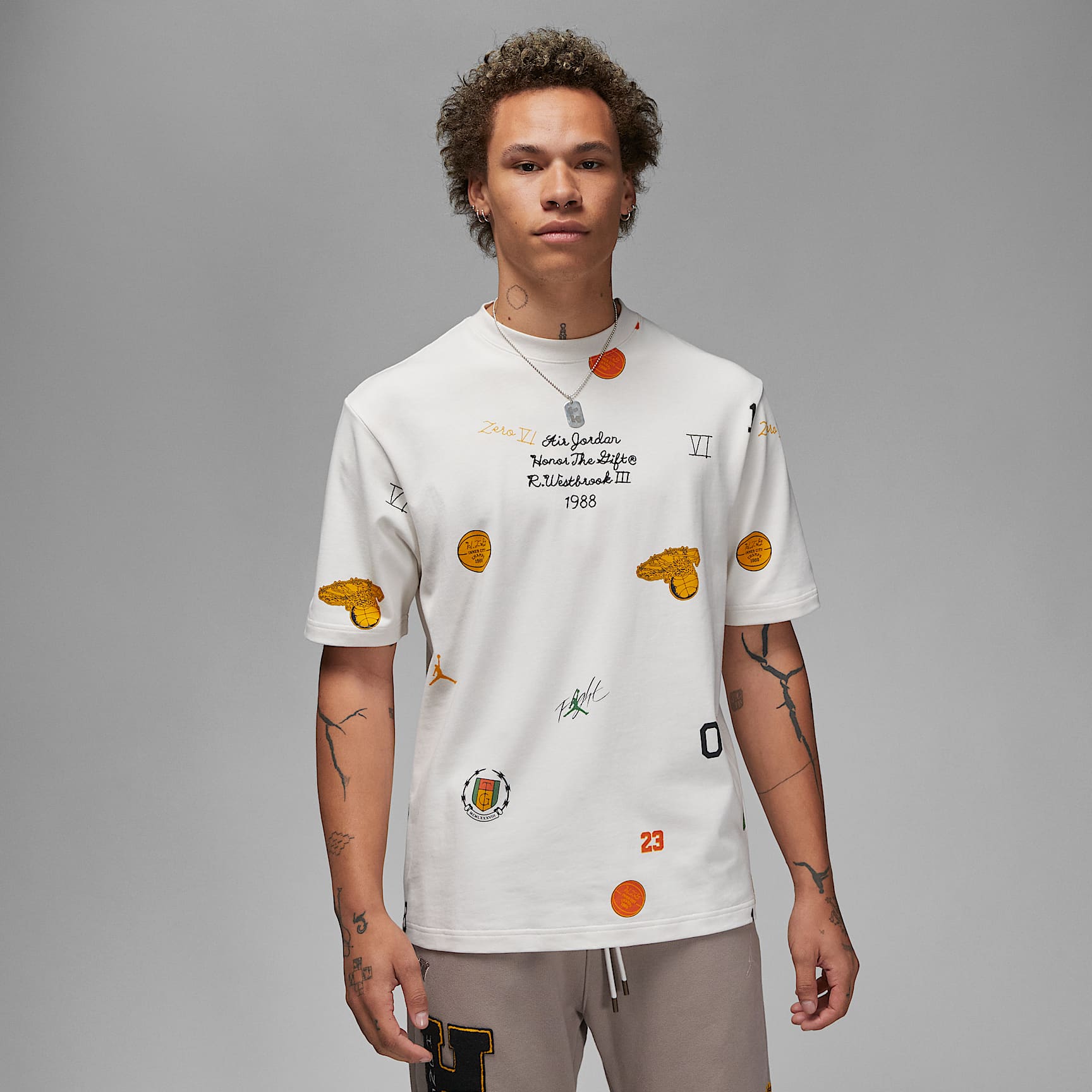 เสื้อยืดผู้ชาย Jordan x Honor The Gift®