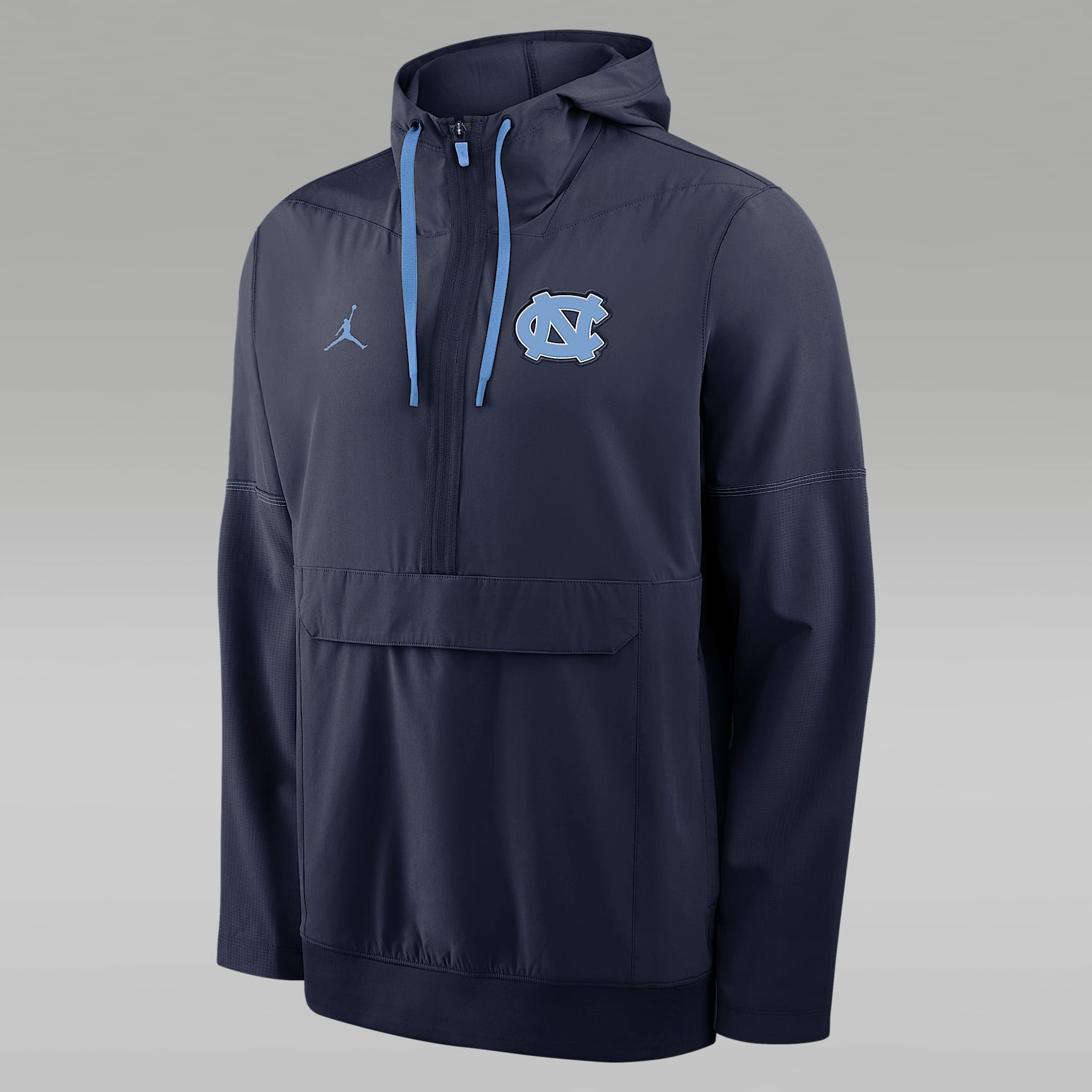 Chamarra universitaria marca Jordan con gorro de medio cierre para hombre North Carolina Sideline Anorak