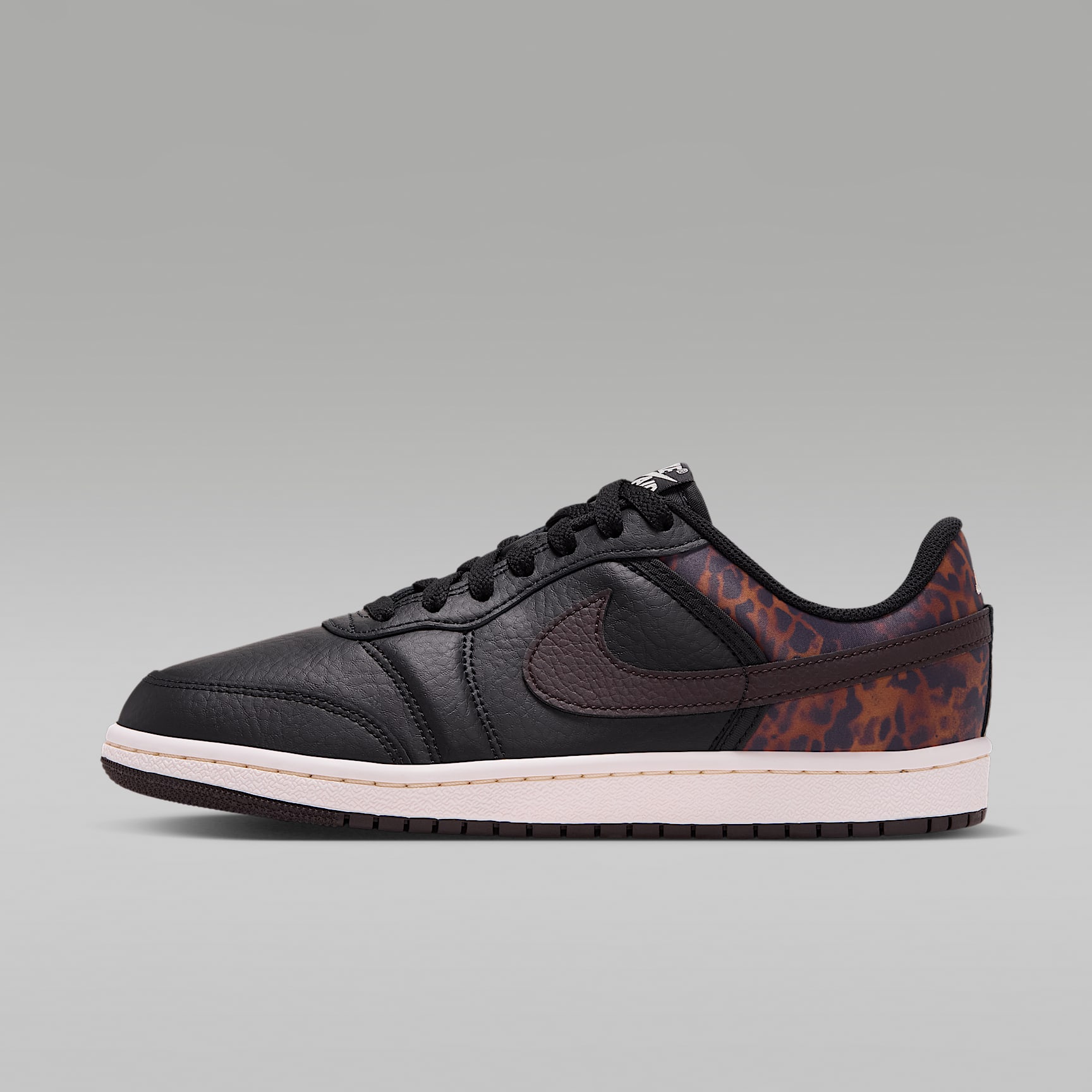 Air Jordan Skyline Low Women's Shoes