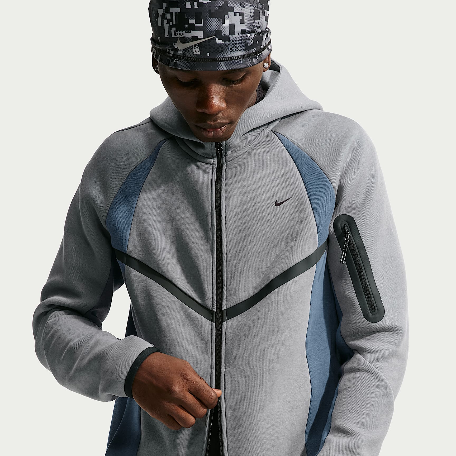 Nike Tech Men's Colour-Block Full-Zip Fleece Windrunner Jacket