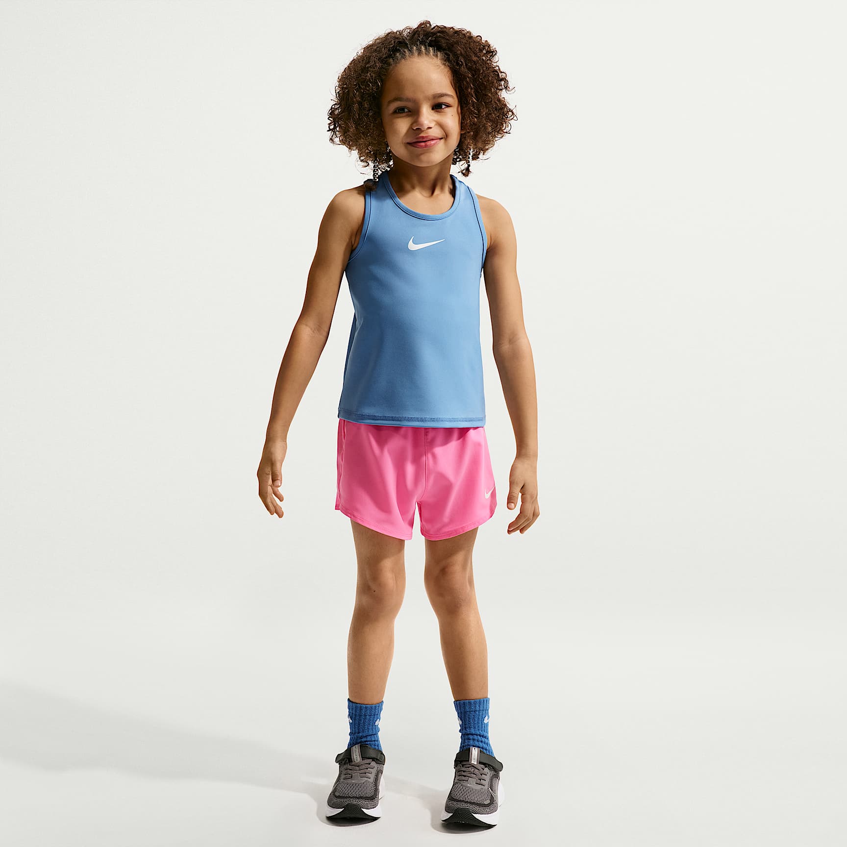 Shorts de tejido Woven Dri-FIT One para niños talla pequeña Nike