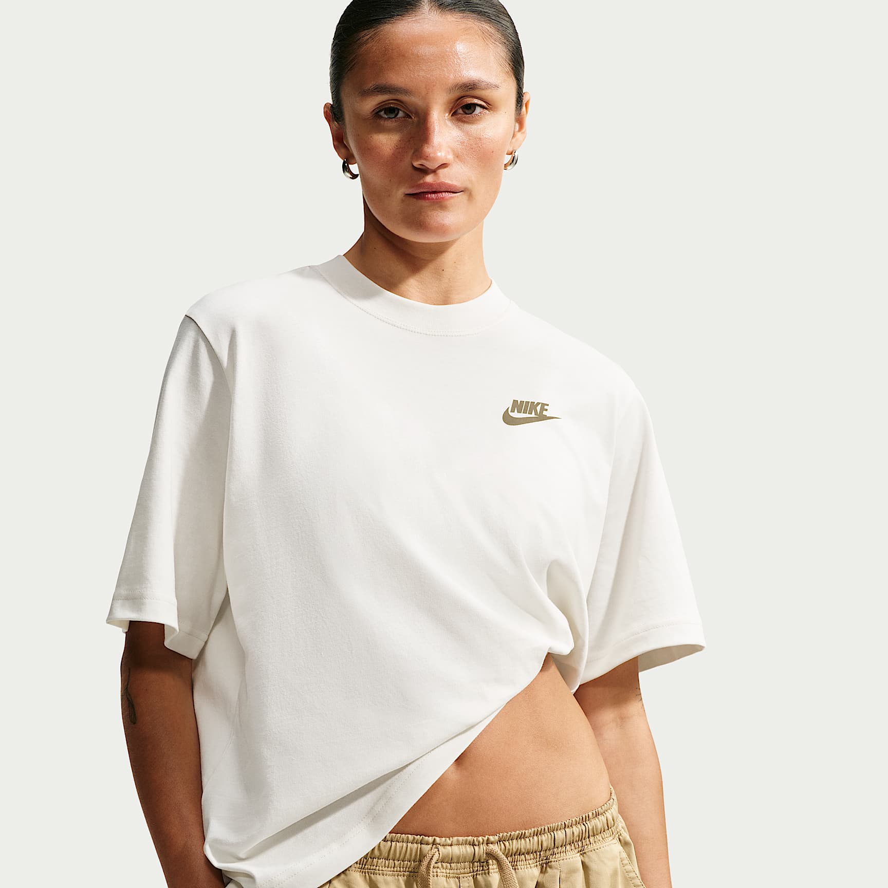Nike Sportswear Classic Women's Loose T-Shirt
