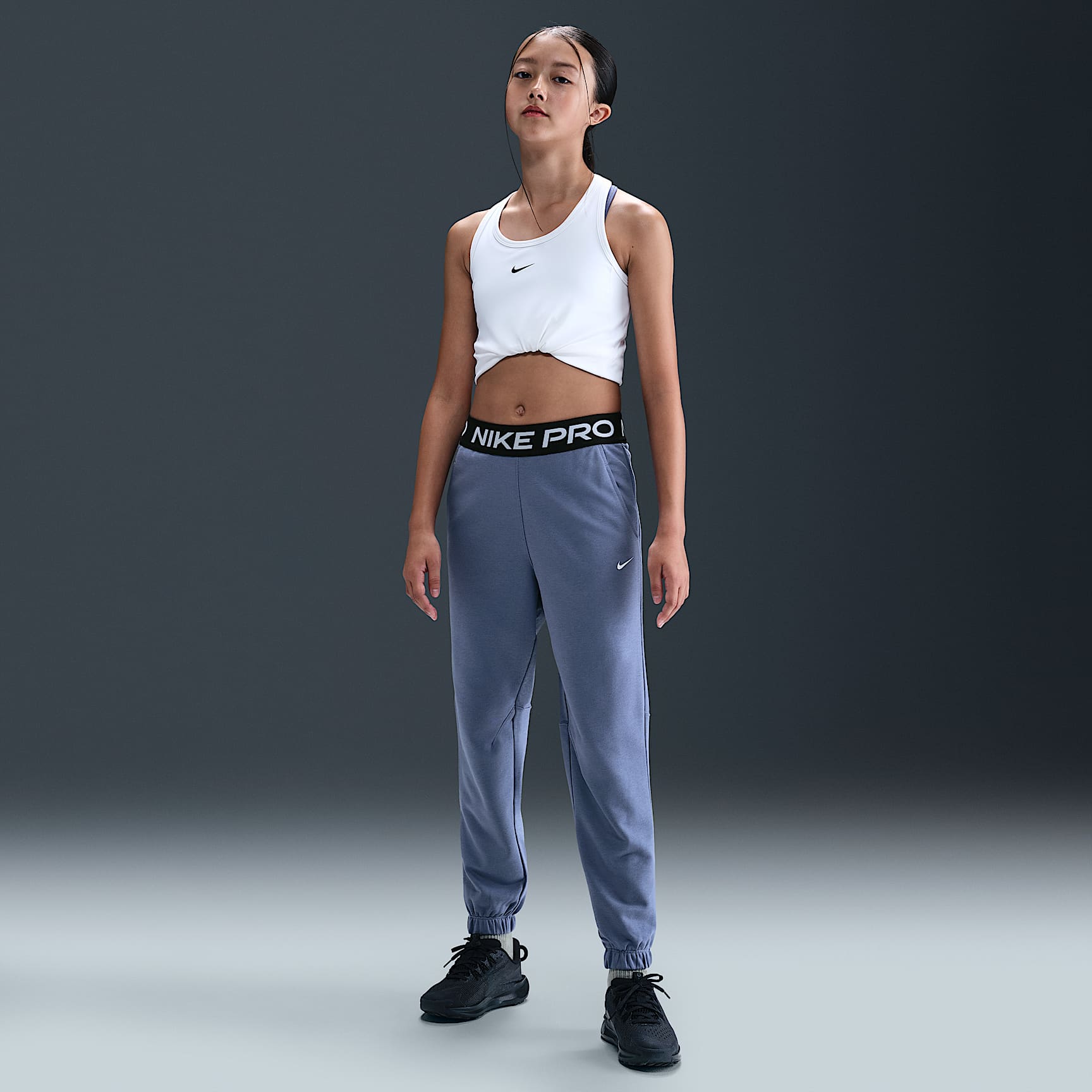 Joggers Dri-FIT para niña talla grande Nike Pro Fleece