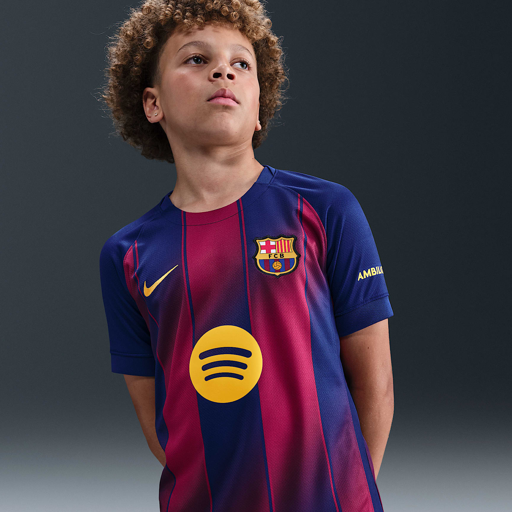 F.C. Barcelona 2025/26 Stadium Home Older Kids' Nike Dri-FIT Football Replica Shirt