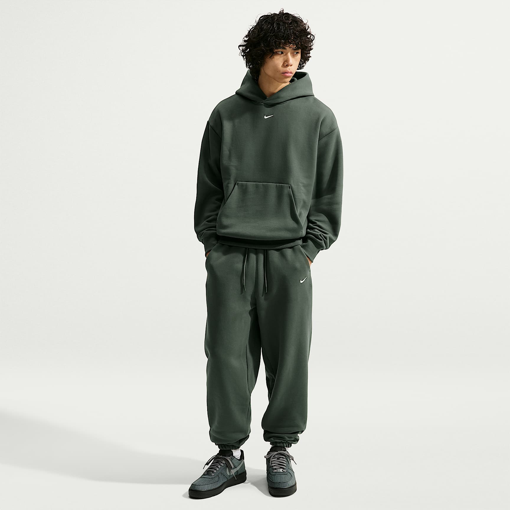 Nike Solo Fleece Men's Cuffed Trousers