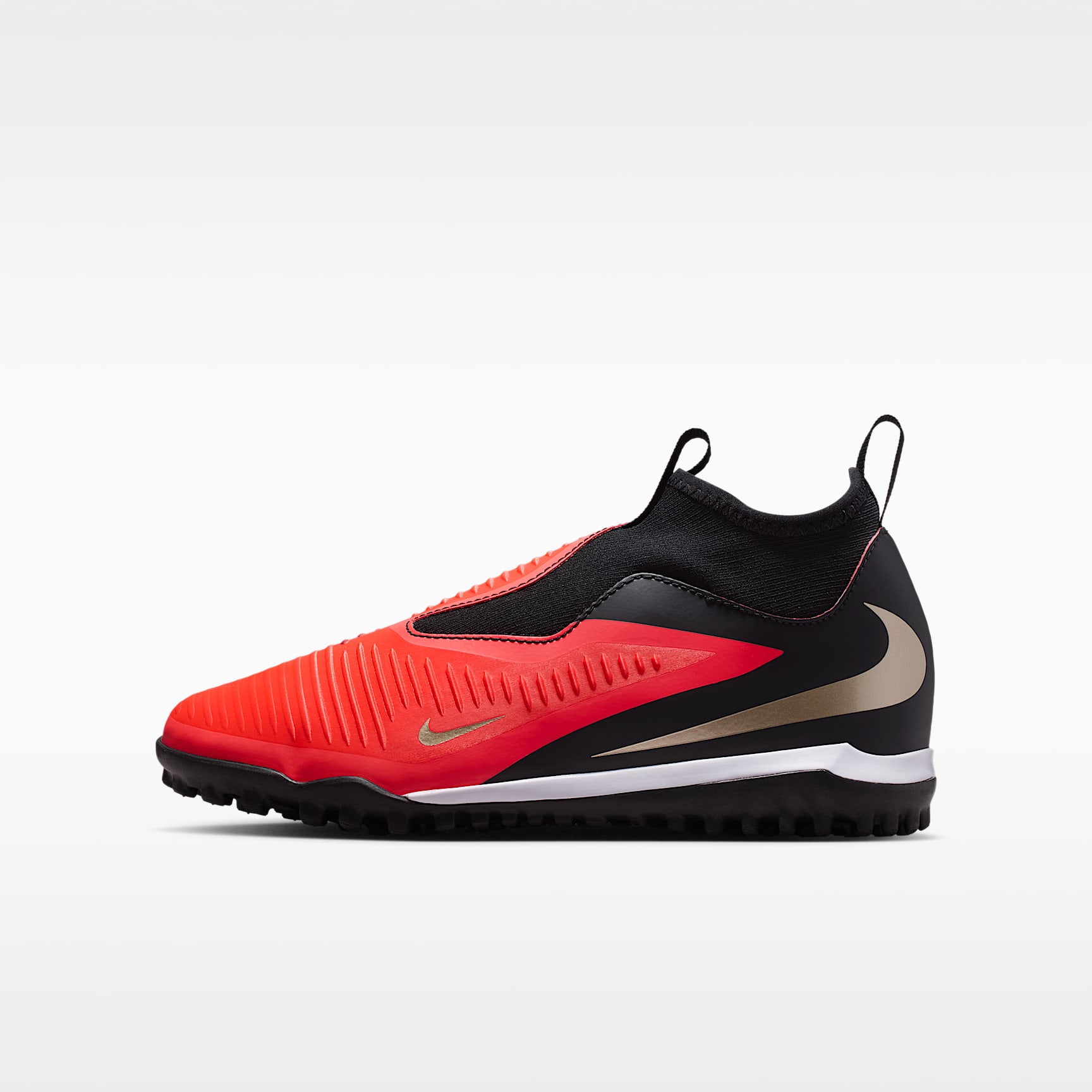 Tacos de fútbol para pasto sintético (turf) para niños grandes Nike Jr. Phantom 6 High Academy